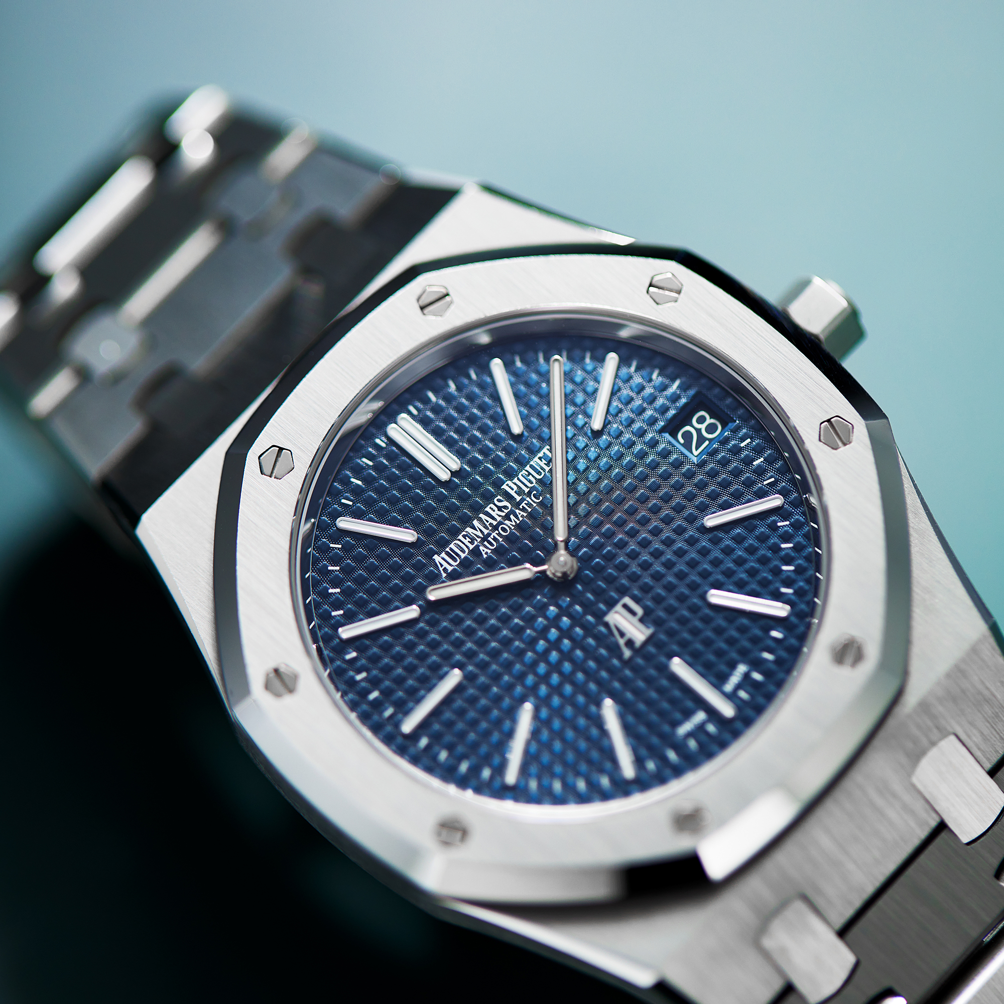Royal Oak "Jumbo" Extra-Thin "50th Anniversary" Steel Blue Dial 39mm Product Image
