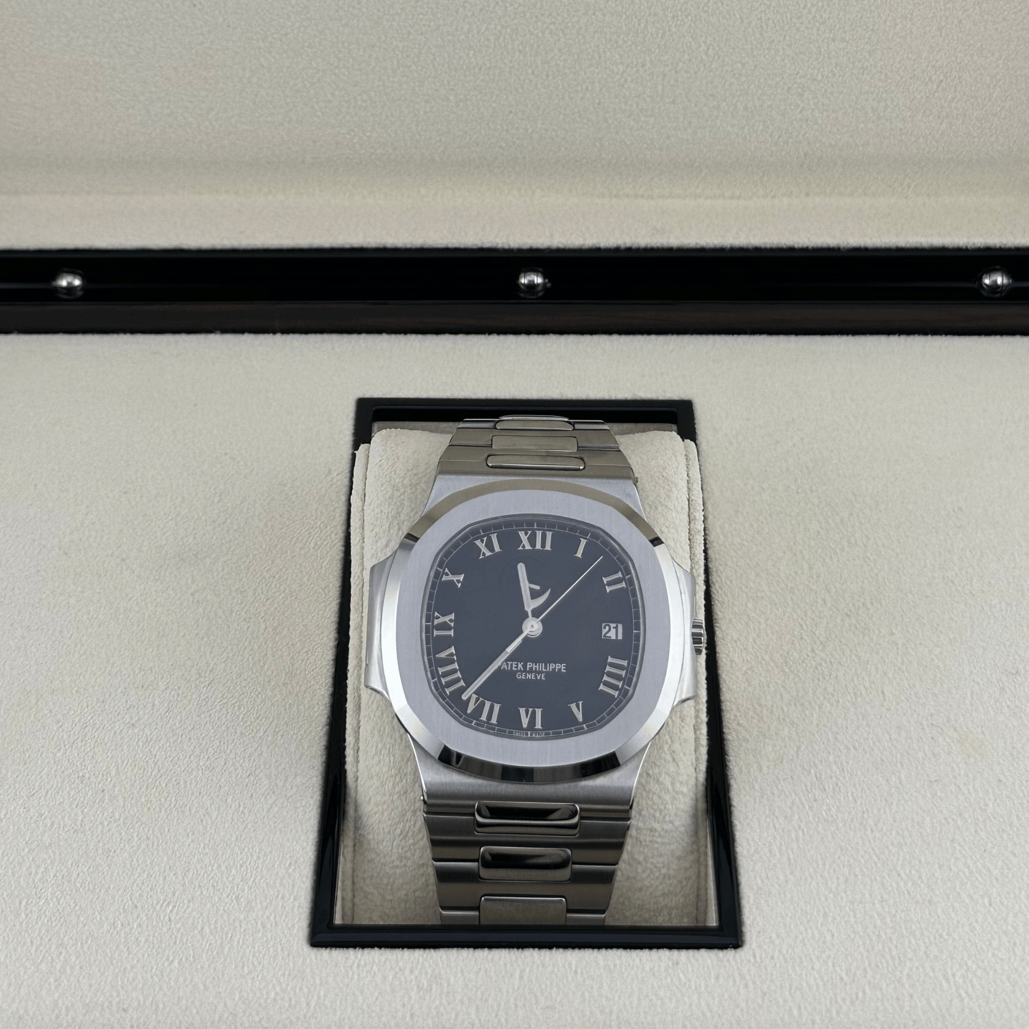 Nautilus Power Reserve Steel Black Dial 40mm Product Image 1