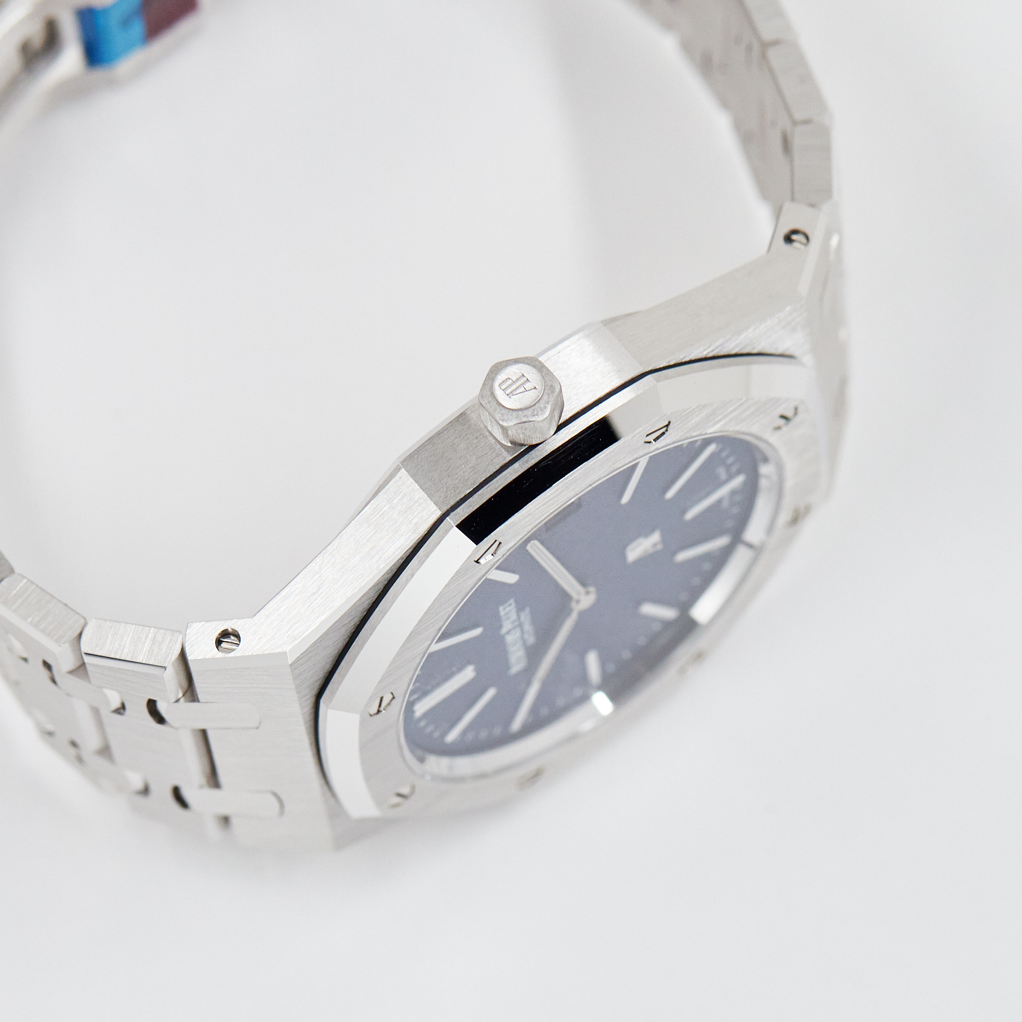 Royal Oak "Jumbo" Extra-Thin White Gold Blue Dial 39mm Product Image 3