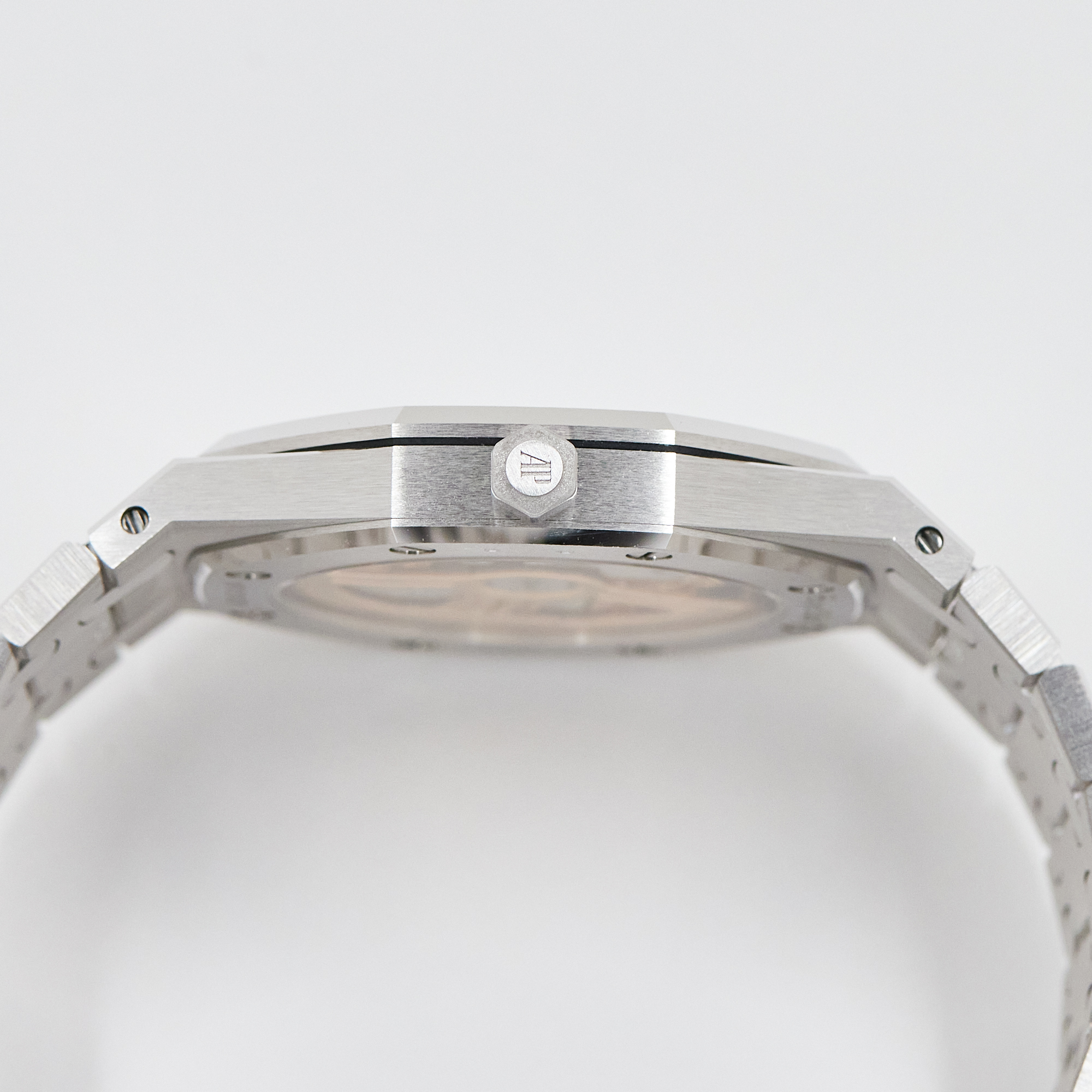 Royal Oak "Jumbo" Extra-Thin White Gold Blue Dial 39mm Product Image 4
