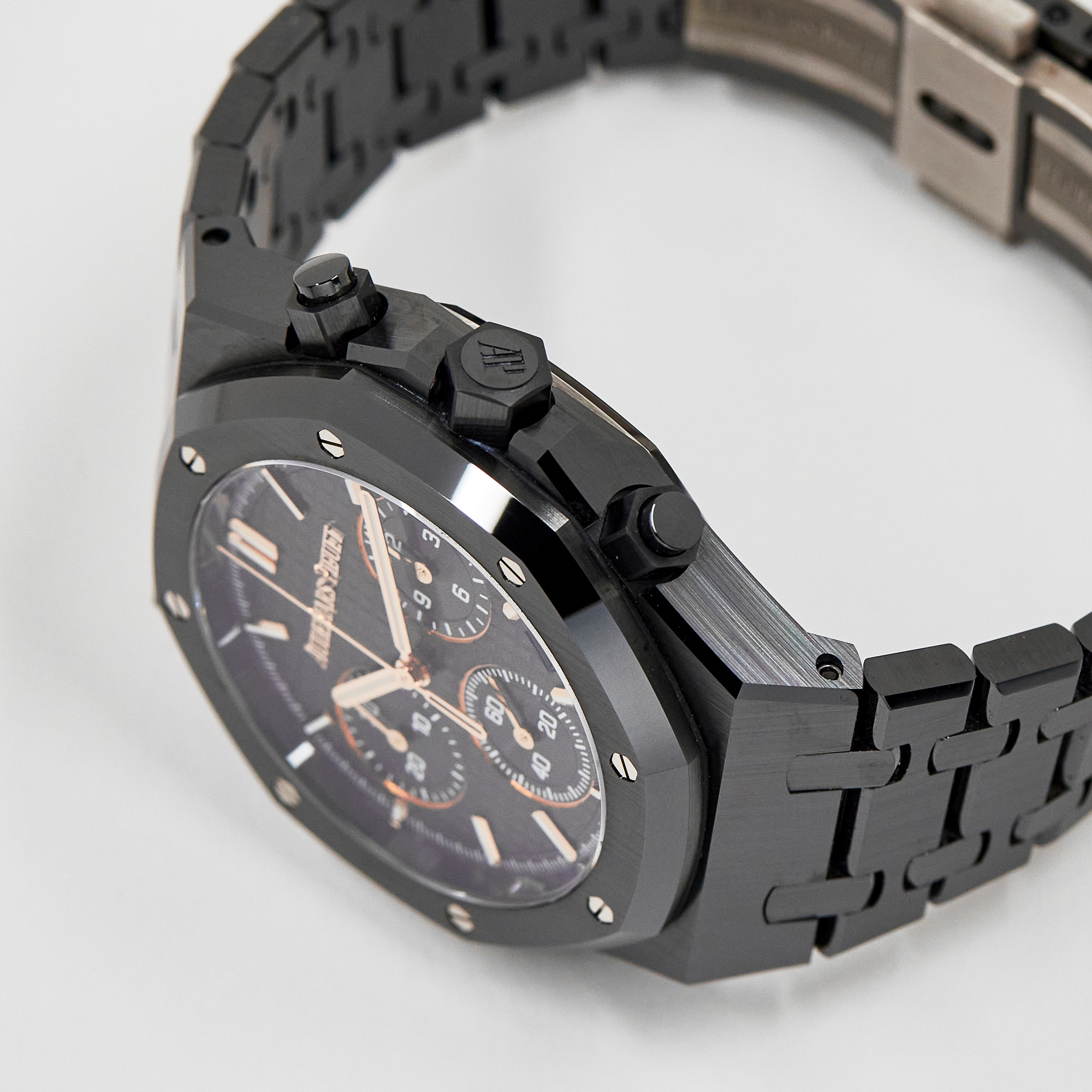 Royal Oak Chronograph Ceramic Black Dial 41mm Product Image 2