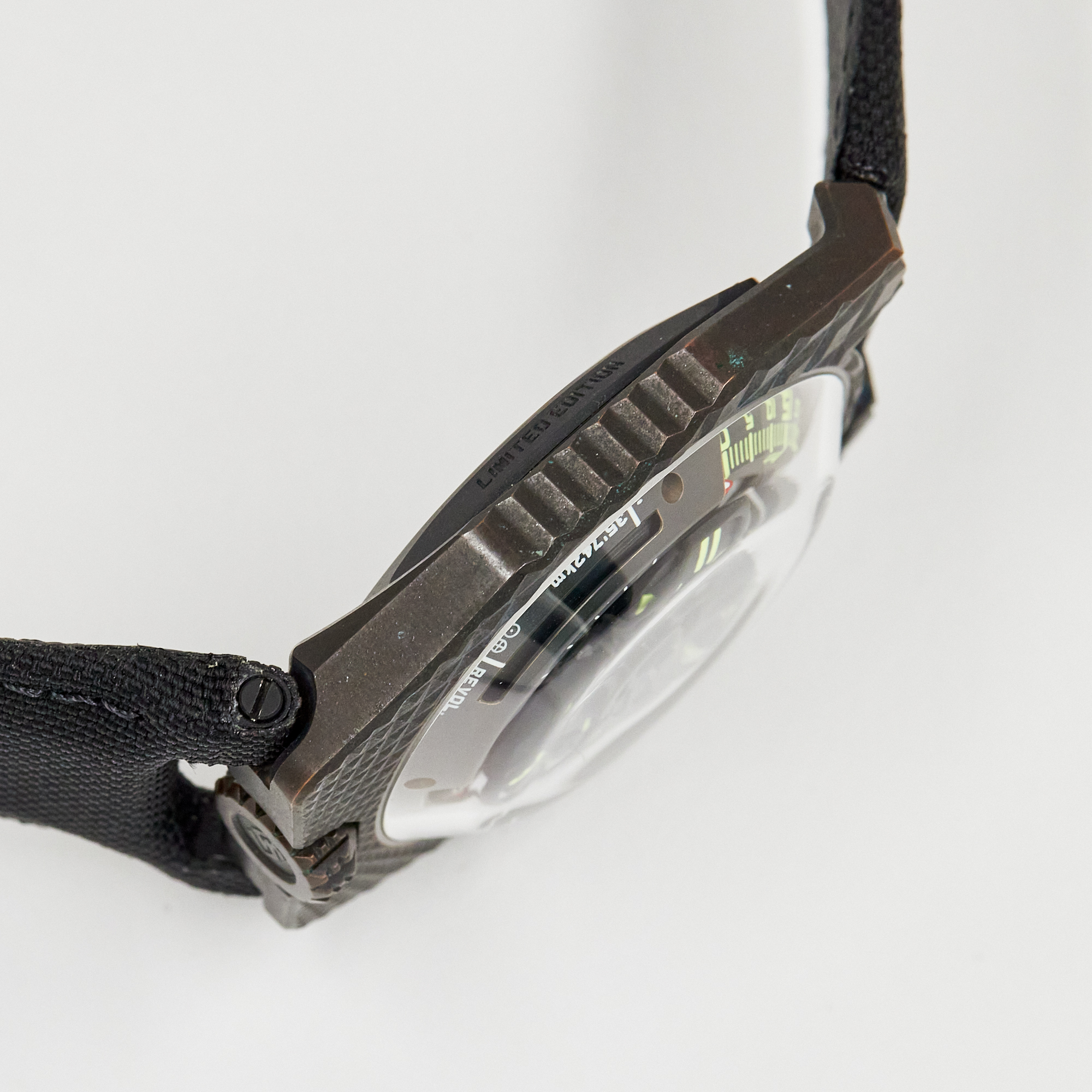 UR100V T Rex Edition 41mm Product Image 3