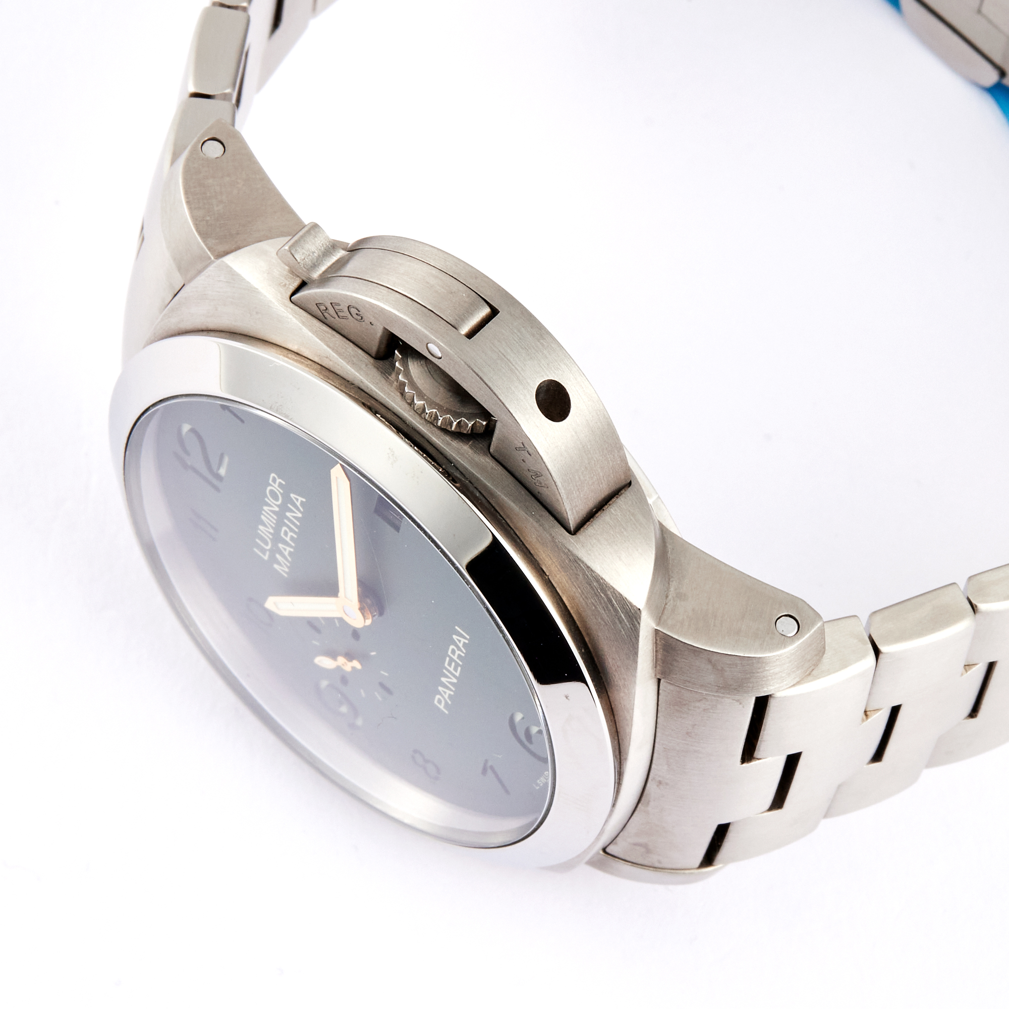 Luminor 1950 Marina "Harrods" Titanium Green Dial 44mm Product Image 2