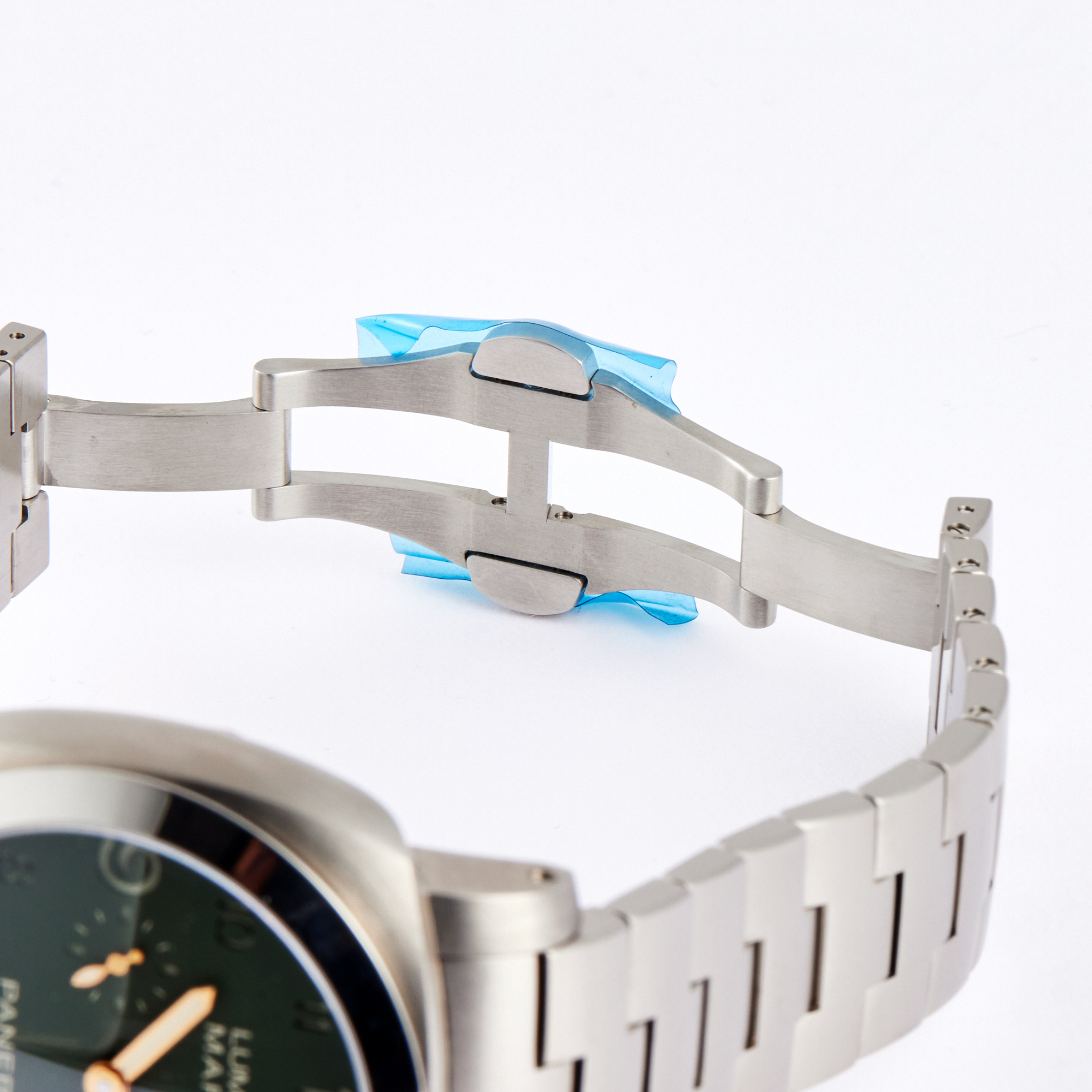 Luminor 1950 Marina "Harrods" Titanium Green Dial 44mm Product Image 8