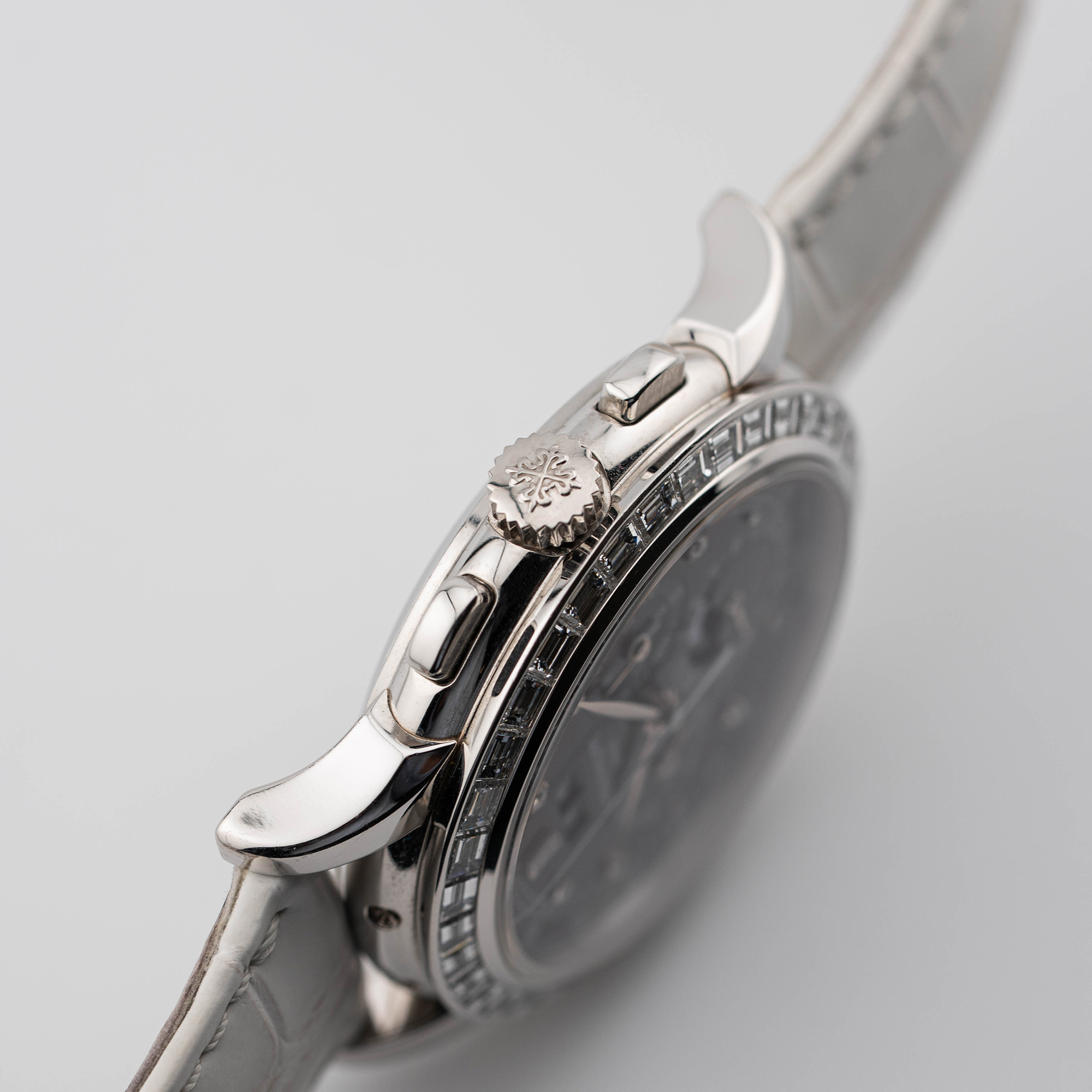 Perpetual Calendar Chronograph Platinum Diamond Black Dial 40mm Product Image 2