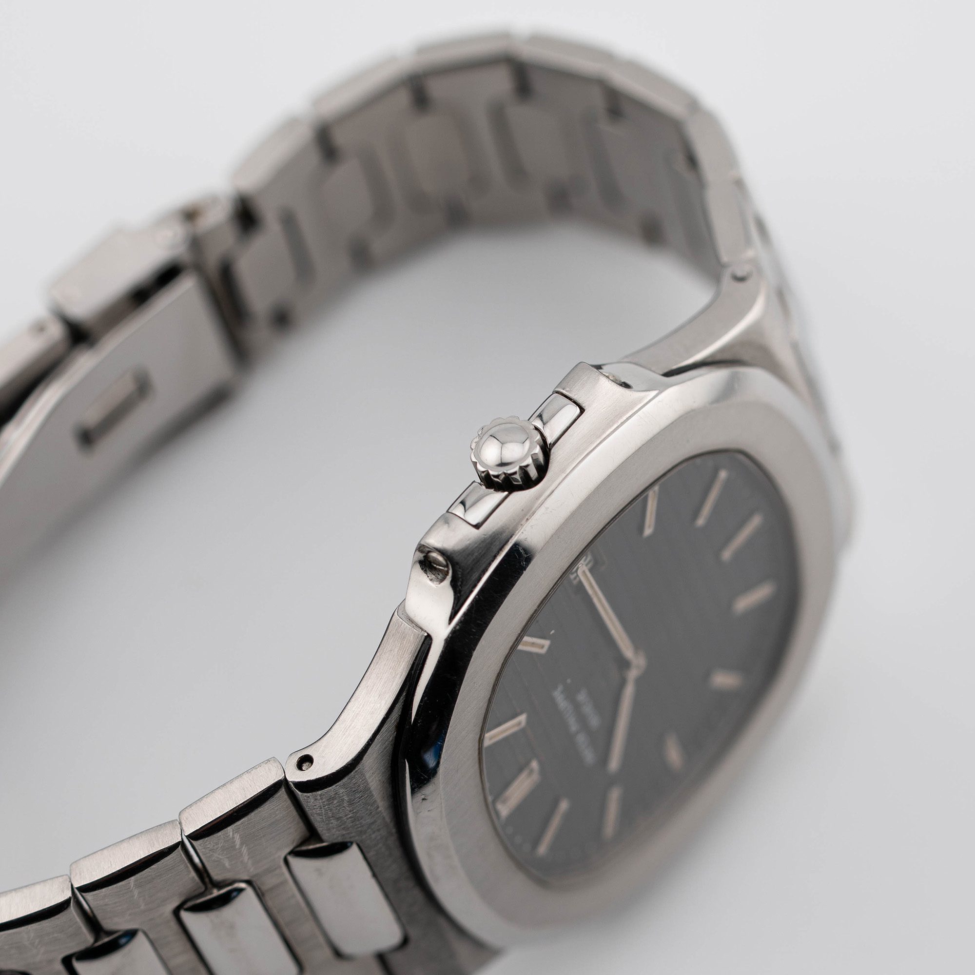 Nautilus Jumbo Steel Blue Dial 40mm Product Image 3