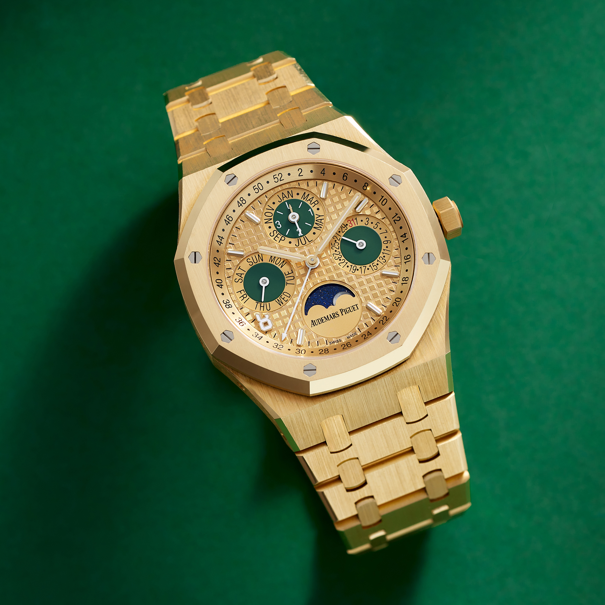 Royal Oak "Singapore" Perpetual Calendar Yellow Gold Limited Edition 41mm Product Image
