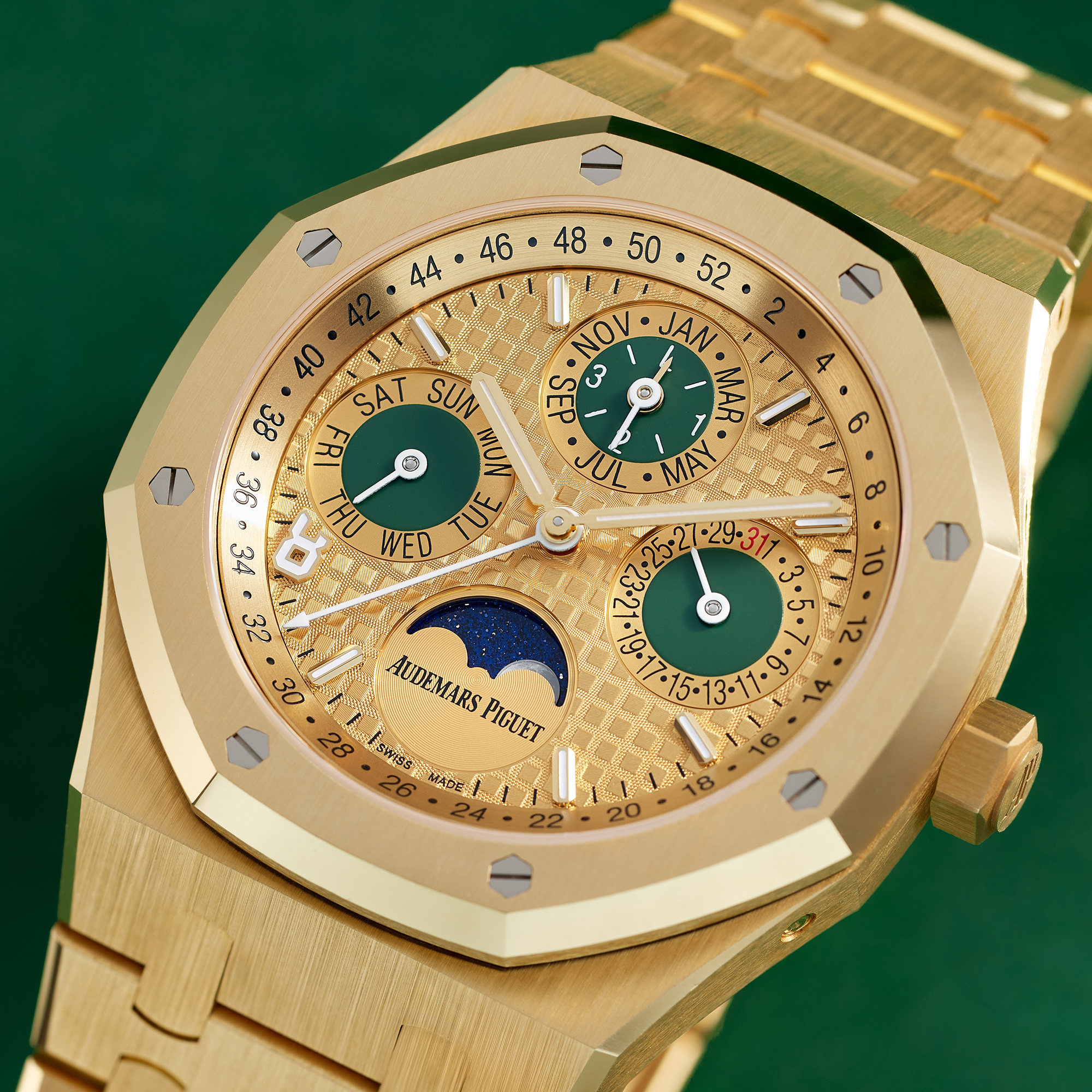 Royal Oak "Singapore" Perpetual Calendar Yellow Gold Limited Edition 41mm Product Image