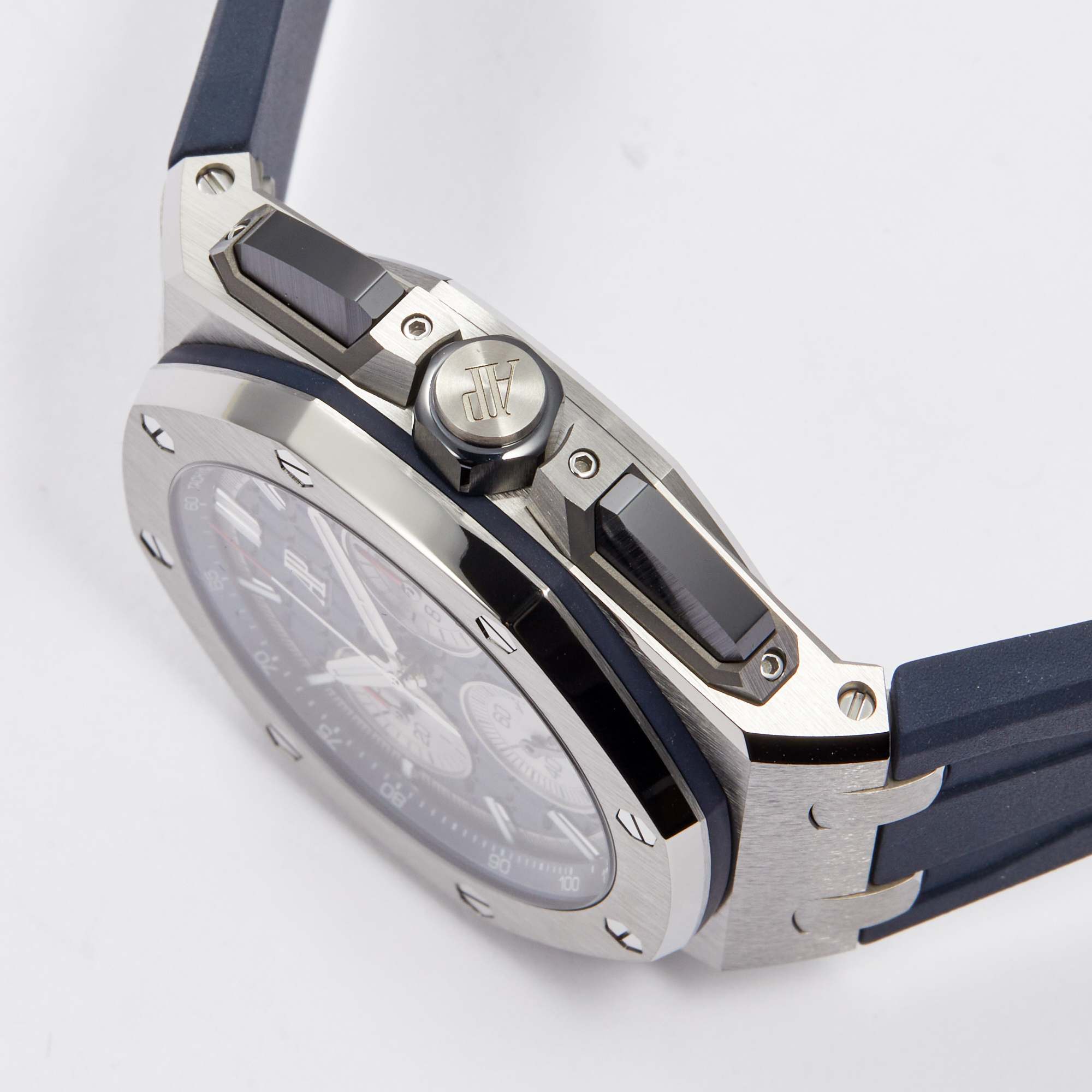 Royal Oak Offshore Titanium Blue Dial 43mm Product Image 2