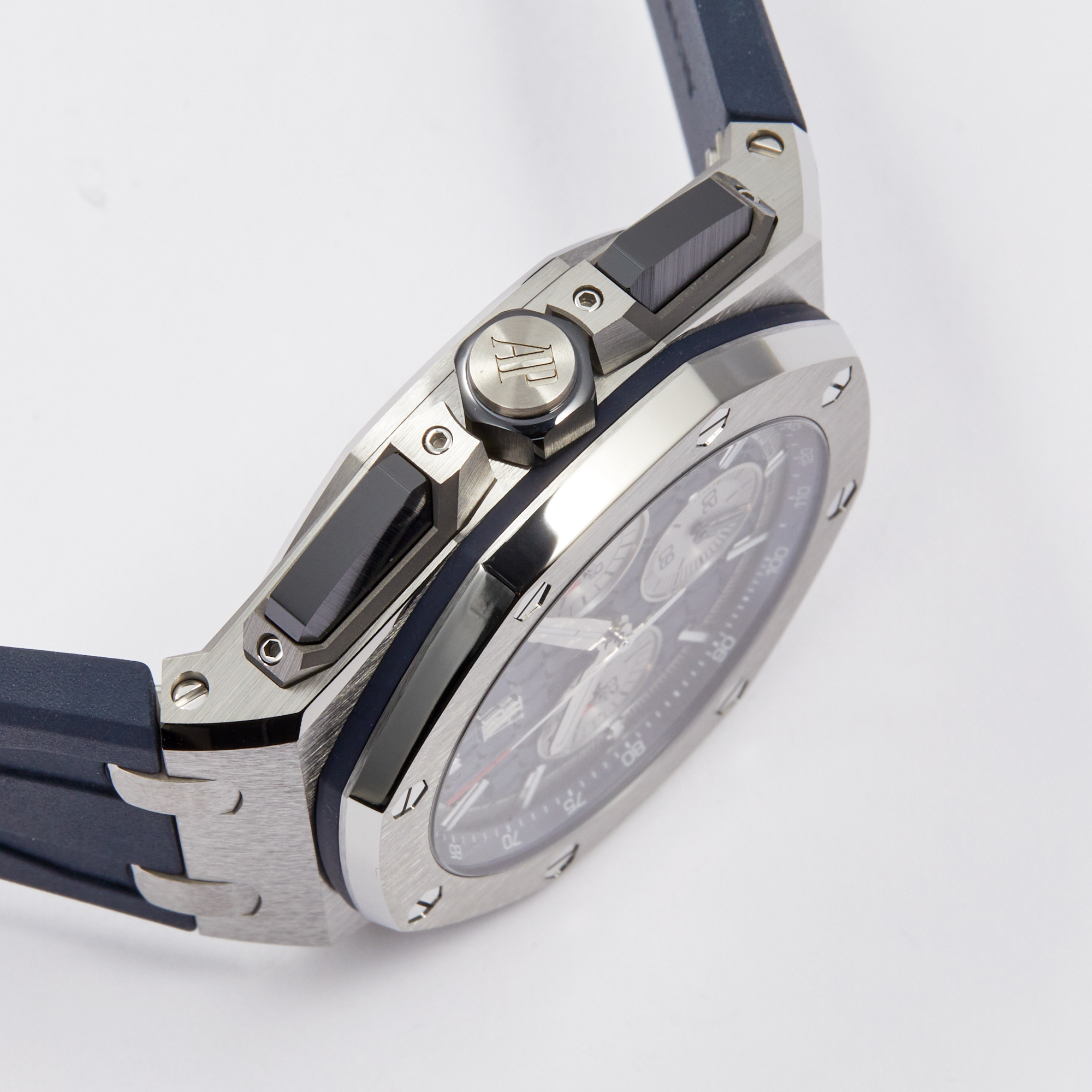Royal Oak Offshore Titanium Blue Dial 43mm Product Image 3
