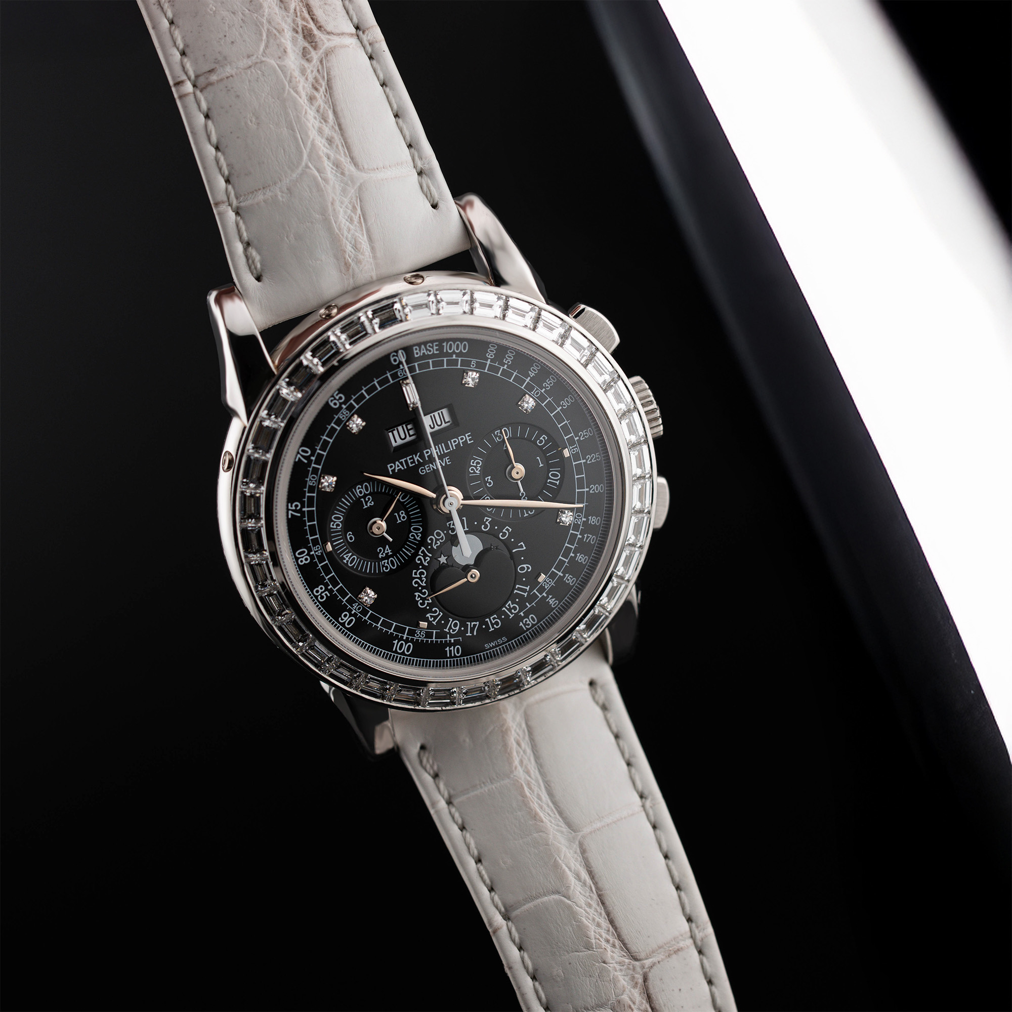 Perpetual Calendar Chronograph Platinum Diamond Black Dial 40mm Product Image 9