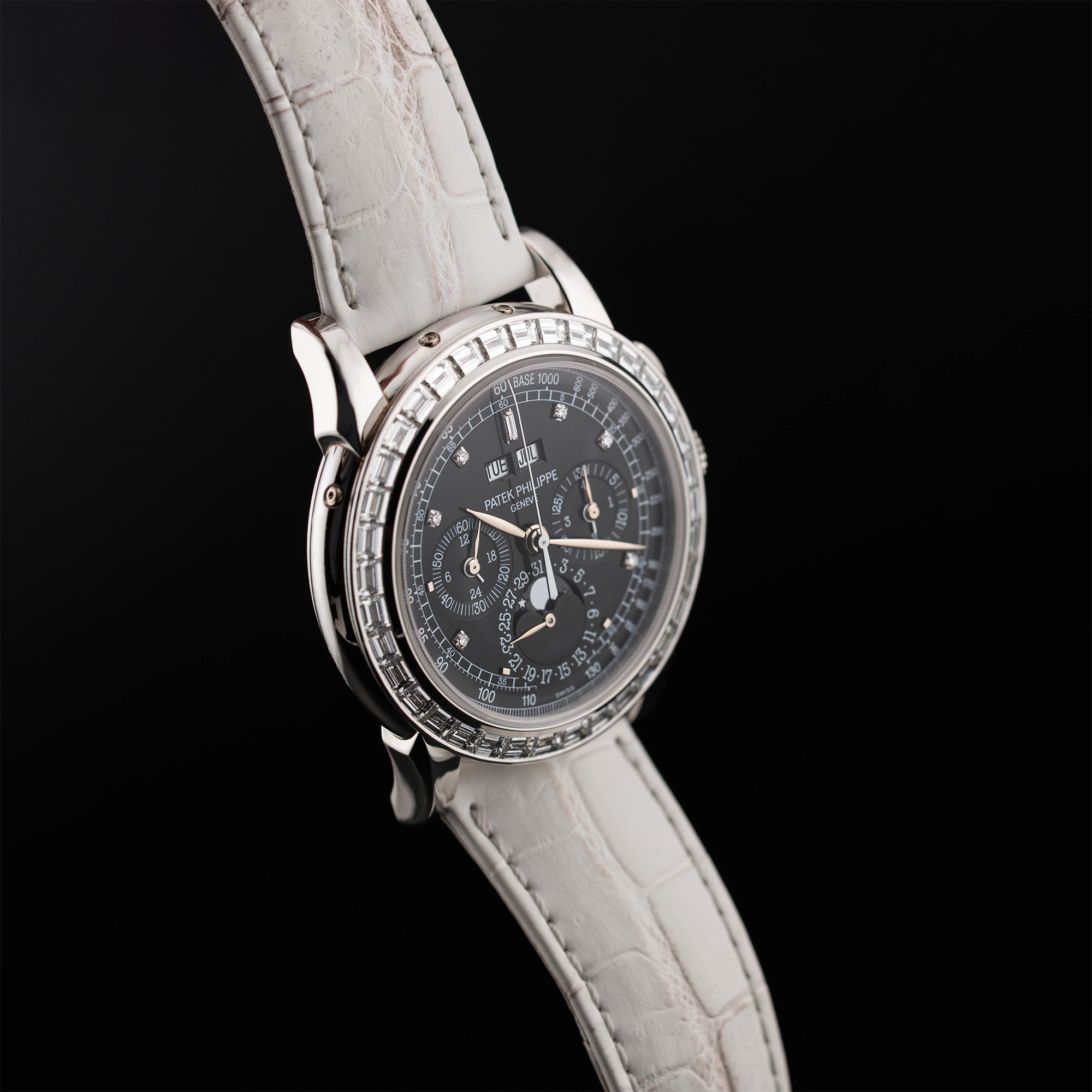 Perpetual Calendar Chronograph Platinum Diamond Black Dial 40mm Product Image 13