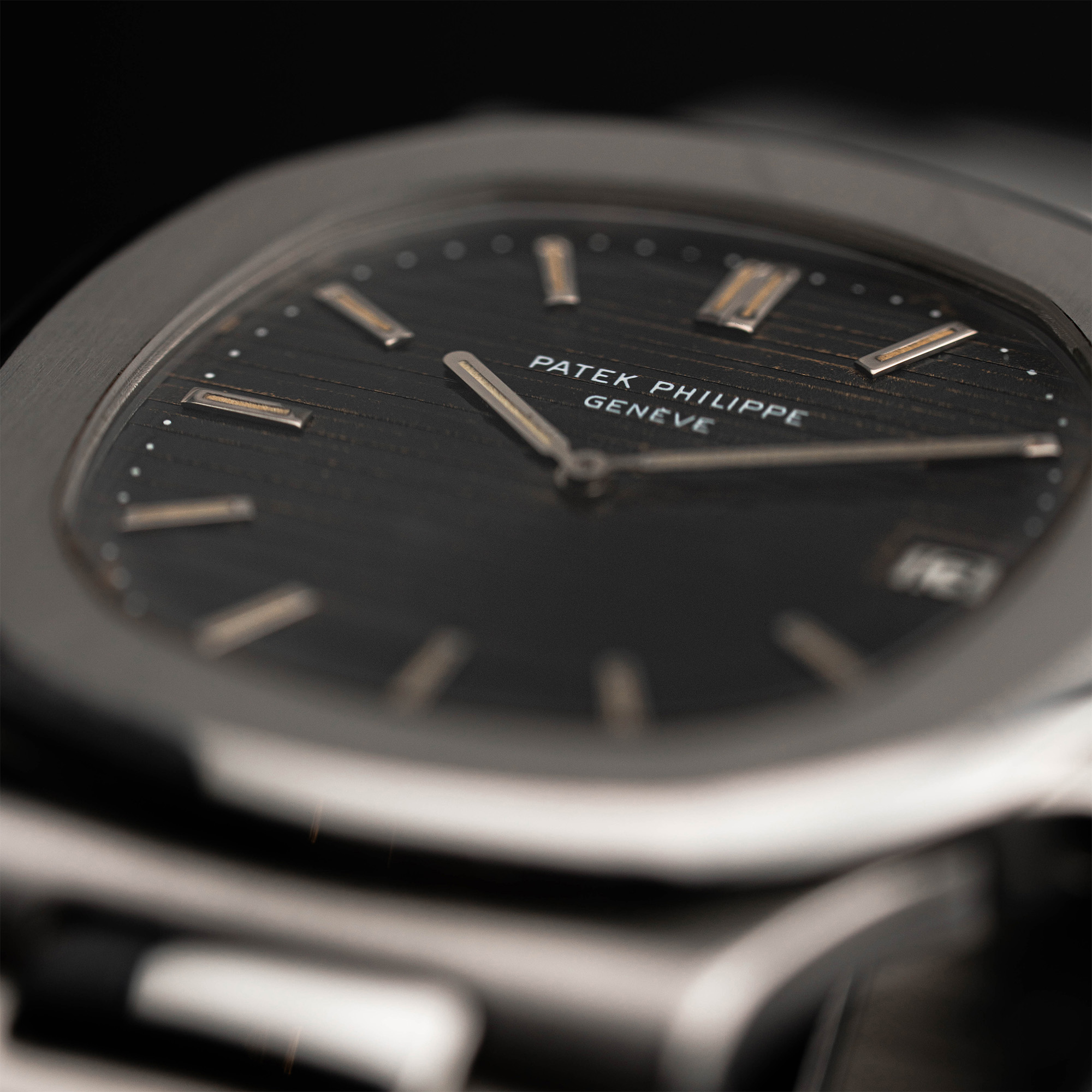 Nautilus Jumbo Steel Blue Dial 40mm Product Image