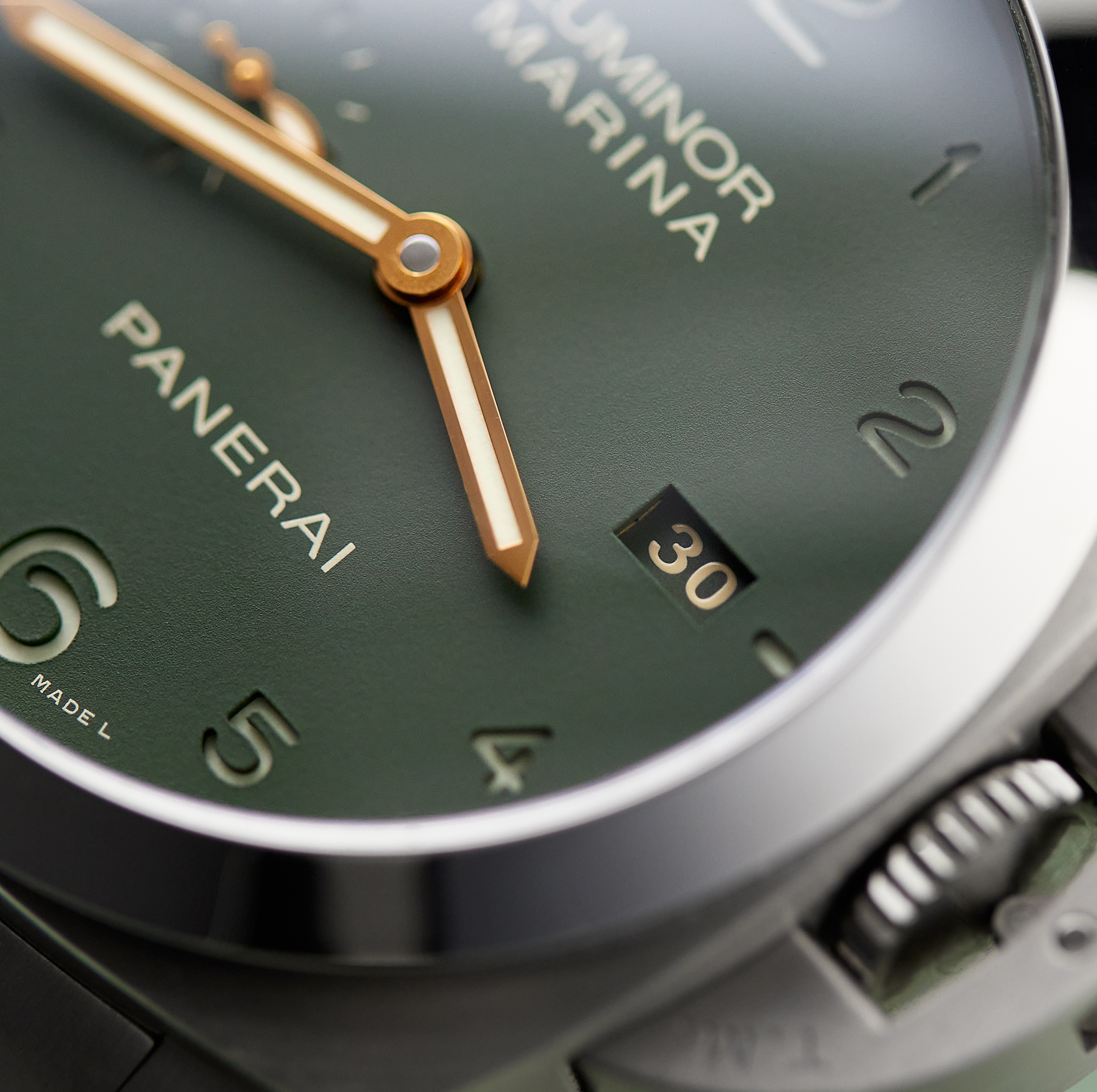 Luminor 1950 Marina "Harrods" Titanium Green Dial 44mm Product Image 14