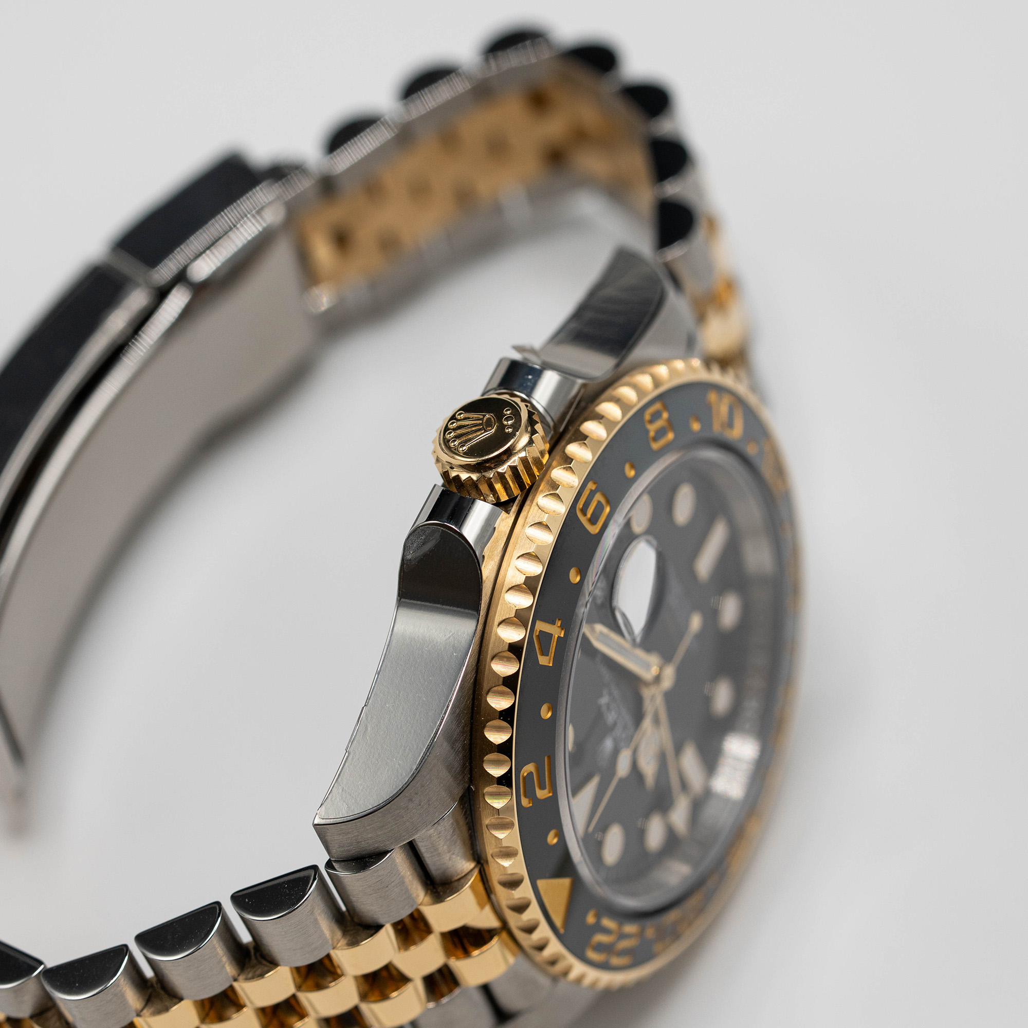GMT-Master II Yellow Gold & Steel Jubilee Black Dial 40mm Product Image 3