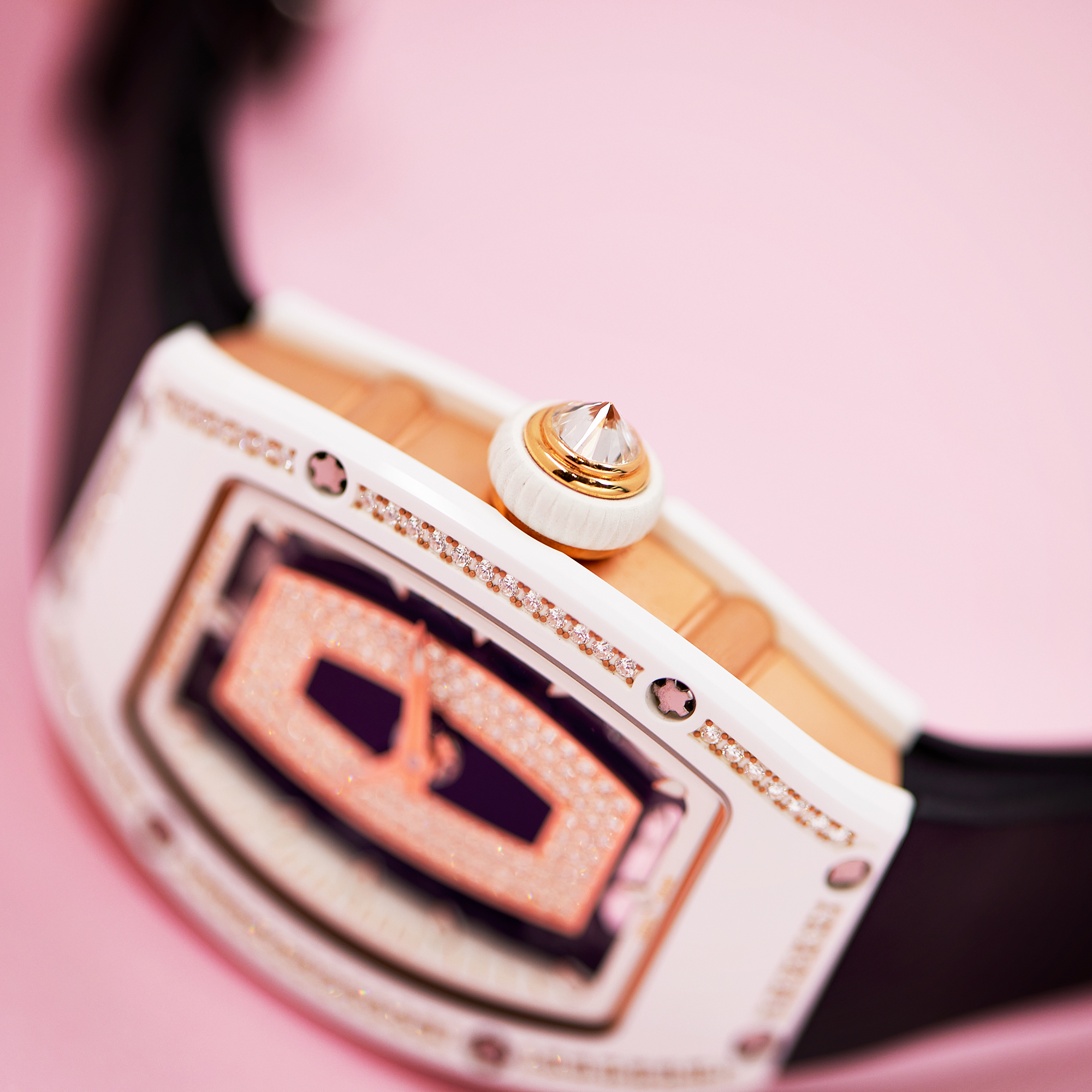 RM07-01 ATZ White Ceramic One Row Onyx Product Image