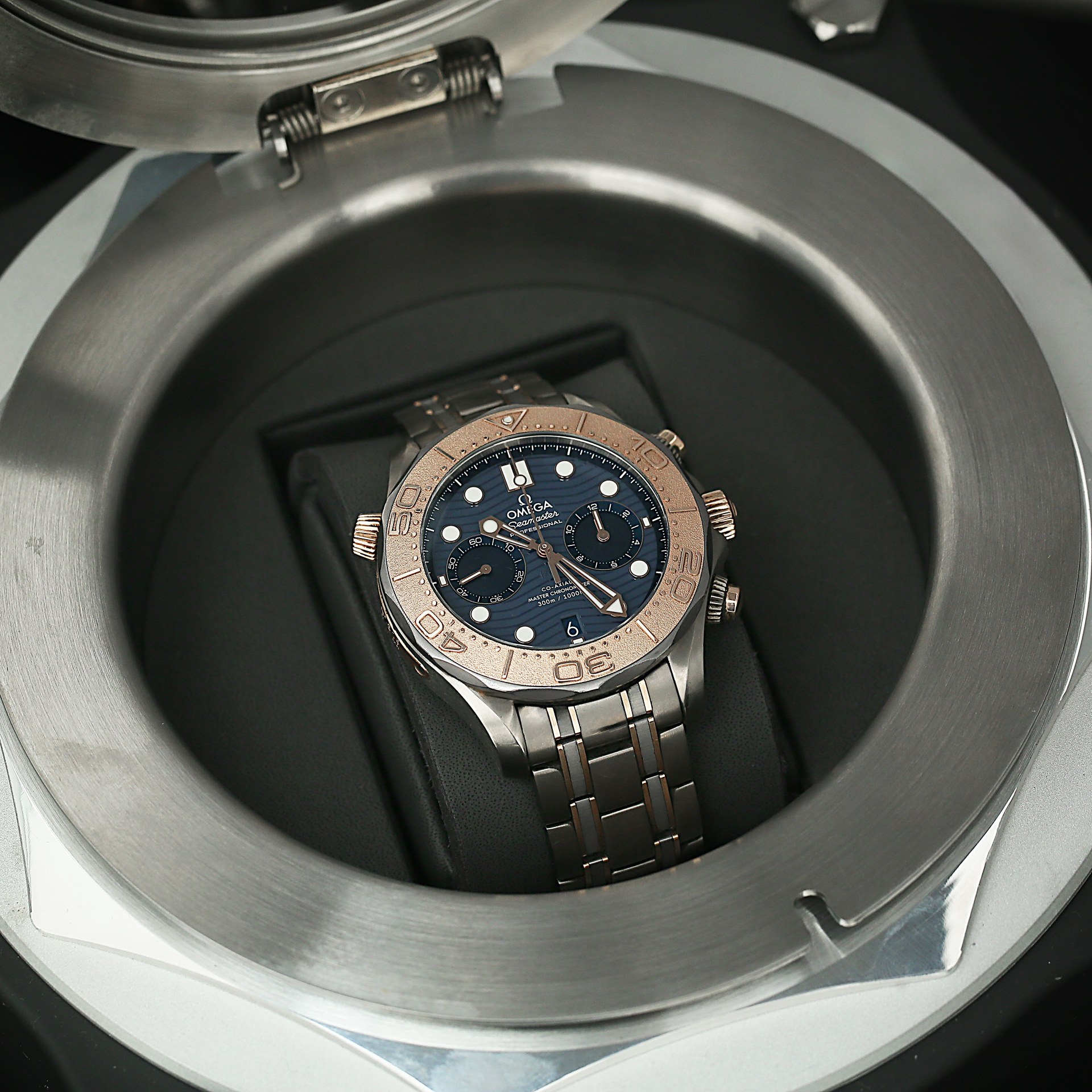 Seamaster Diver 300m Chronograph Rose Gold Tantalum & Titanium Blue Dial 44mm Product Image 1