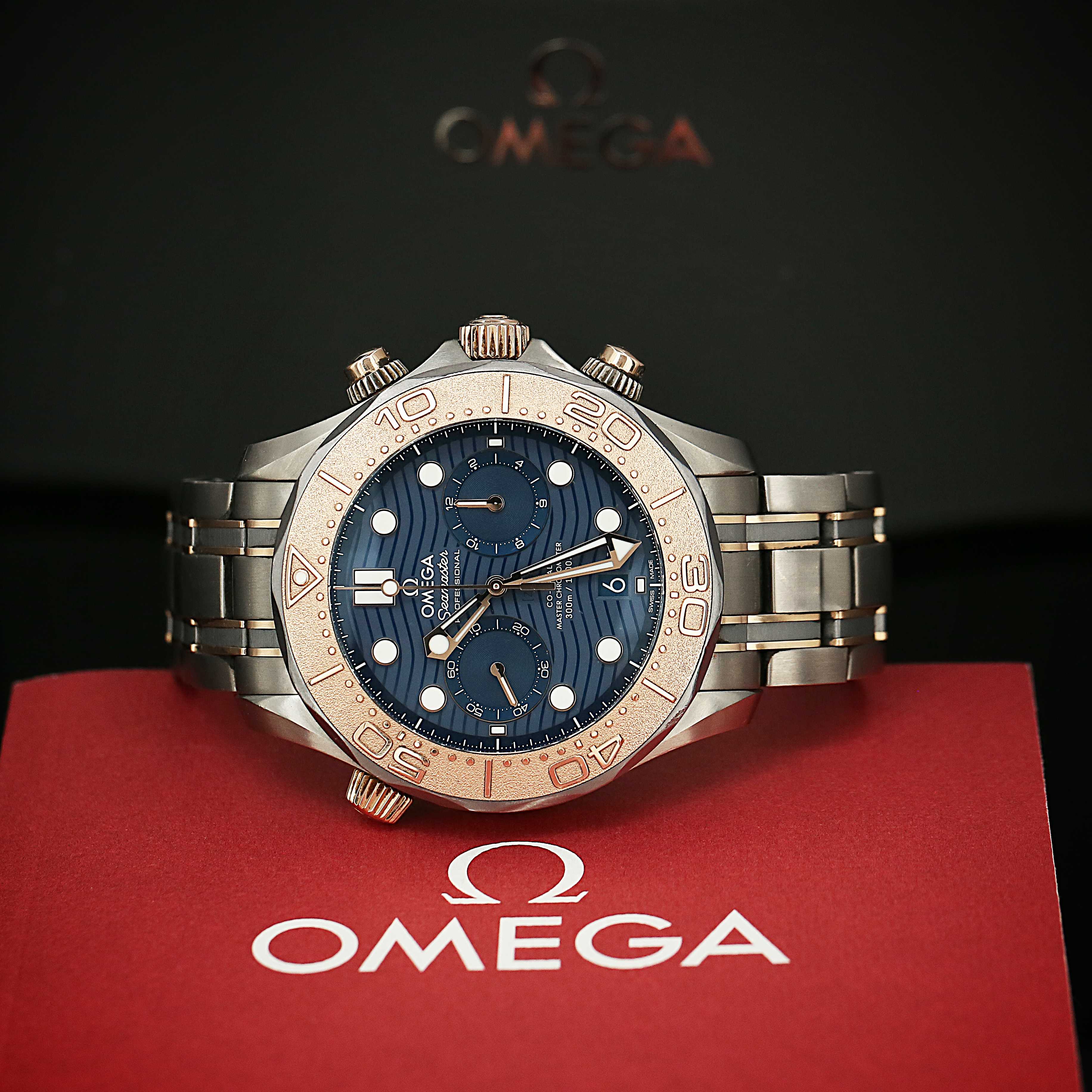 Seamaster Diver 300m Chronograph Rose Gold Tantalum & Titanium Blue Dial 44mm Product Image 6
