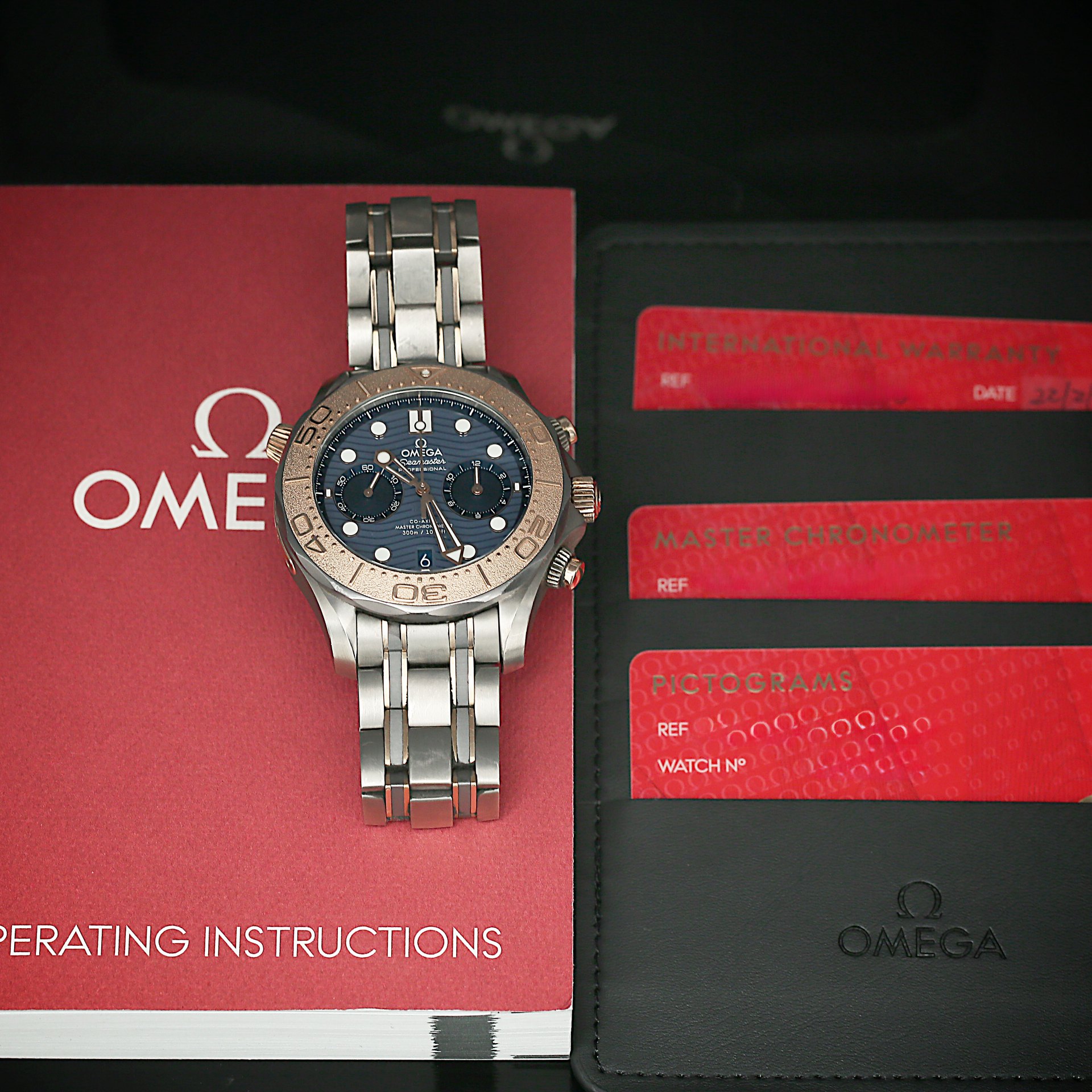 Seamaster Diver 300m Chronograph Rose Gold Tantalum & Titanium Blue Dial 44mm Product Image 7
