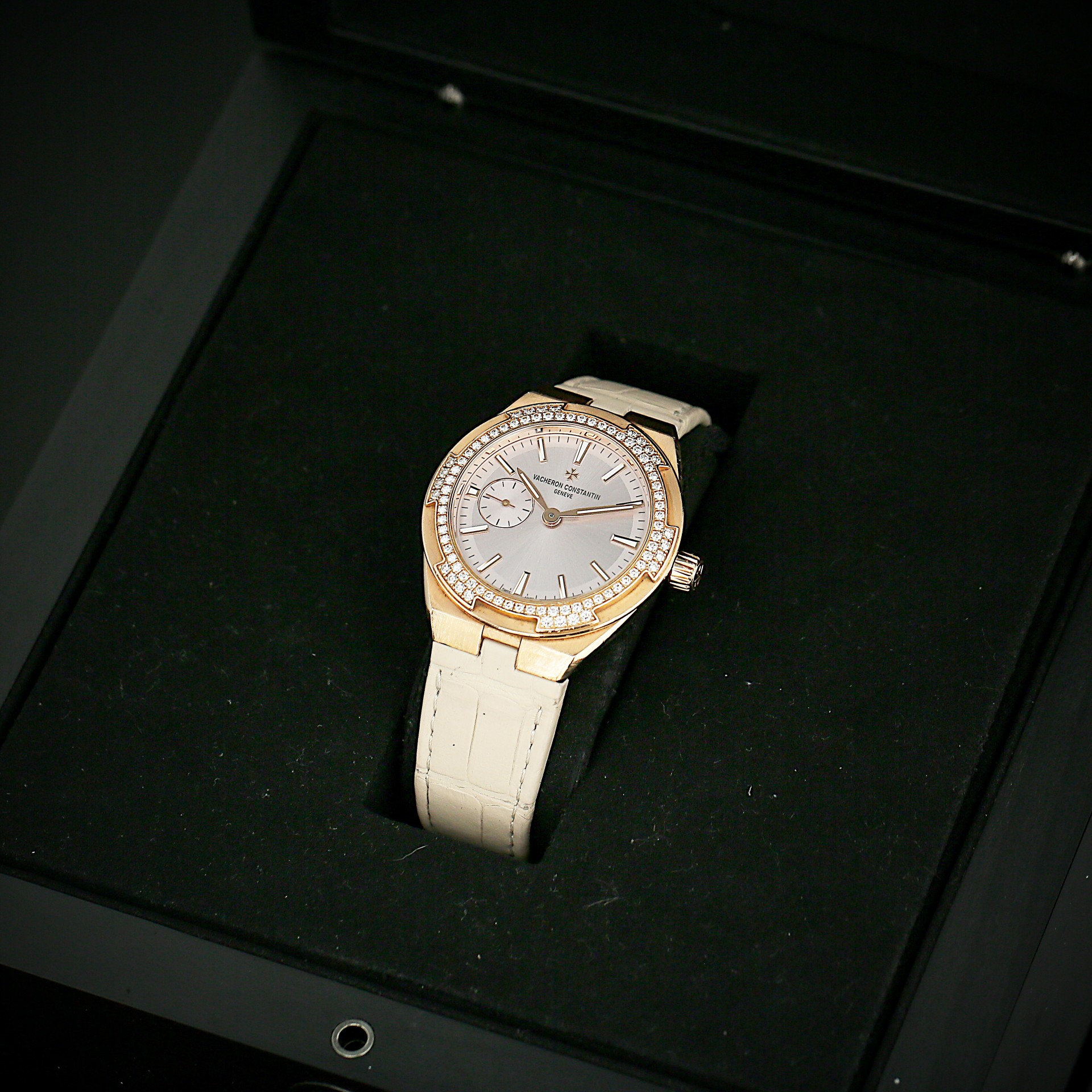 Overseas Small Seconds Rose Gold Pink Dial 37mm Product Image 2