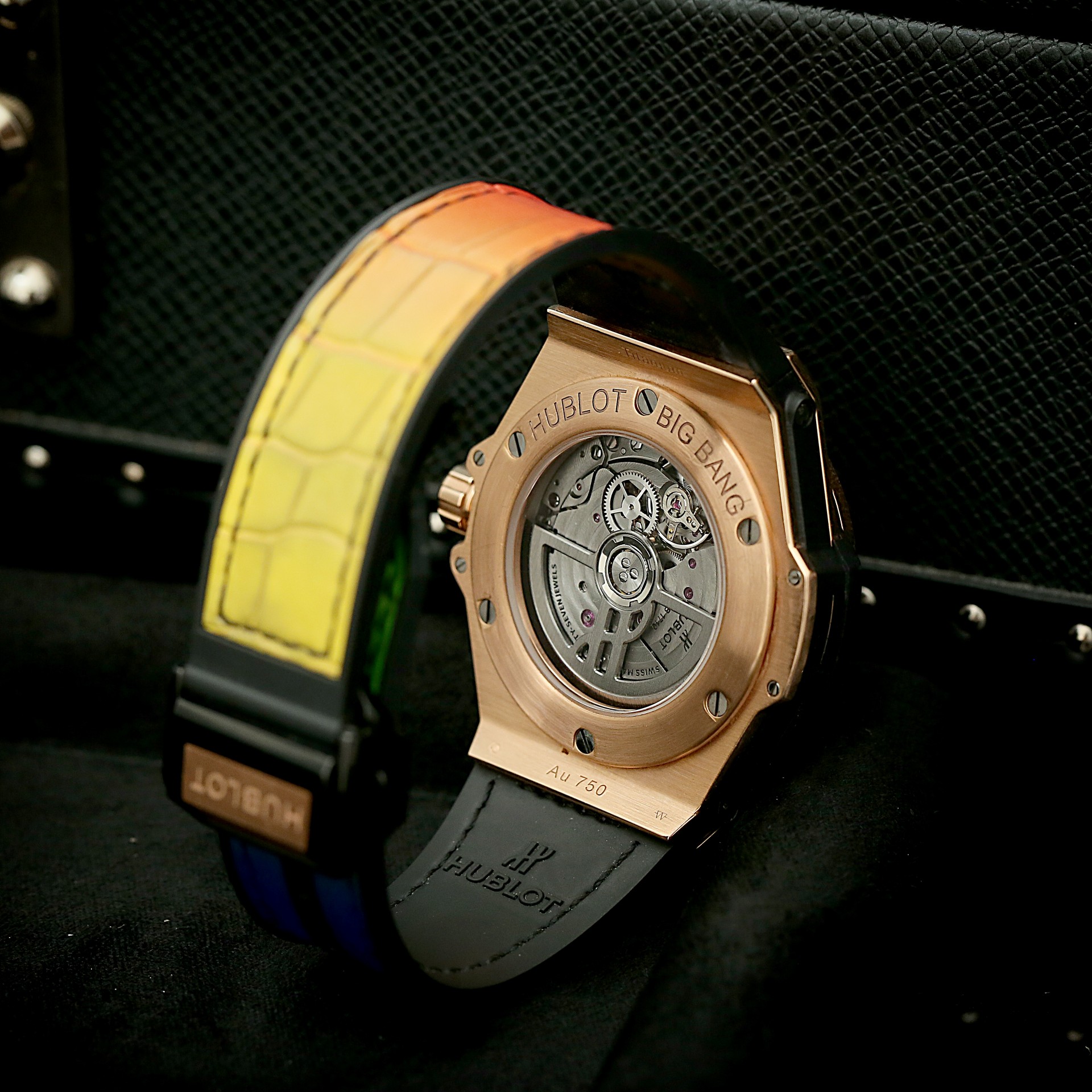 Big Bang One Click King Gold Rainbow Pave Dial 39mm Product Image 5