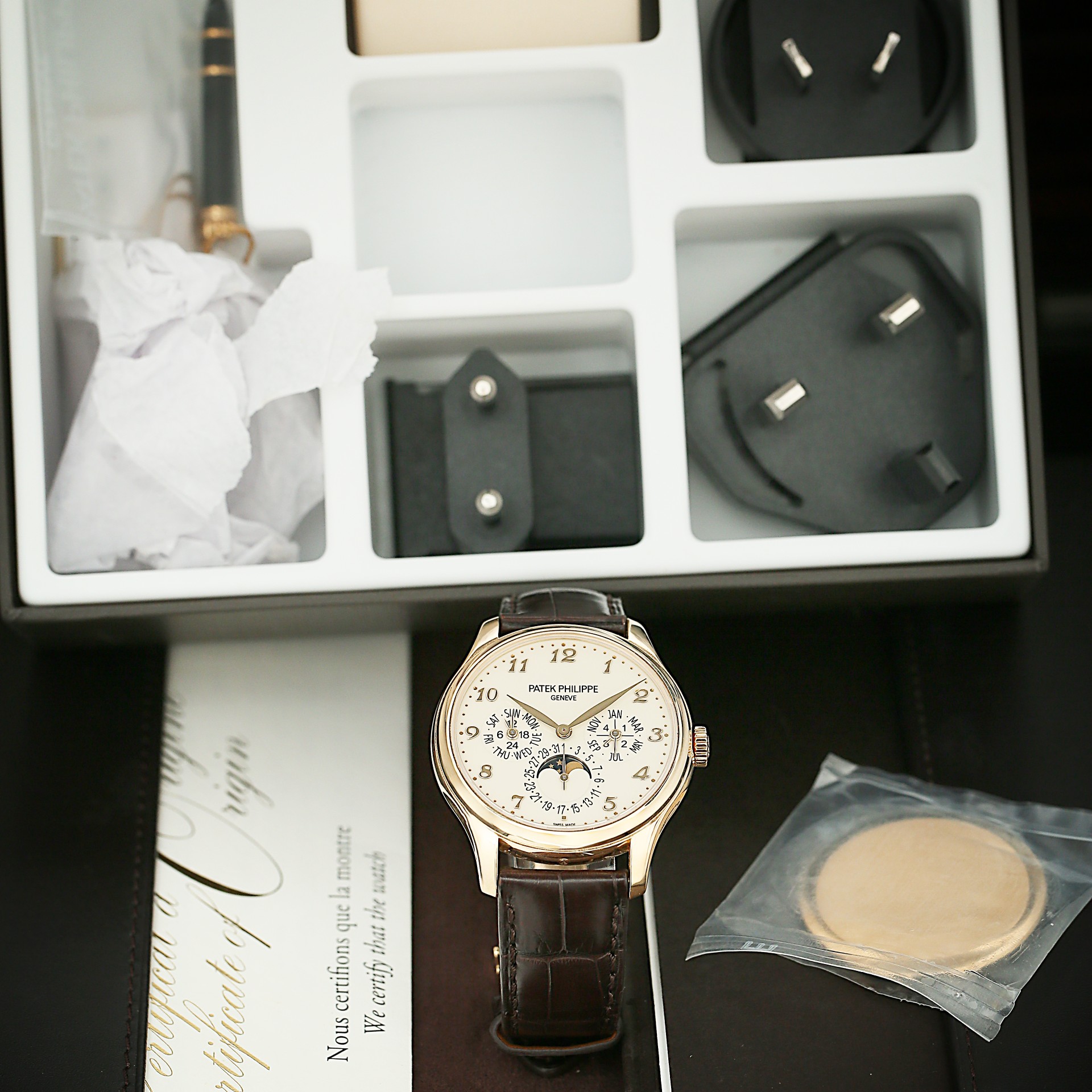 Perpetual Calendar Yellow Gold White Dial 39mm Product Image 7