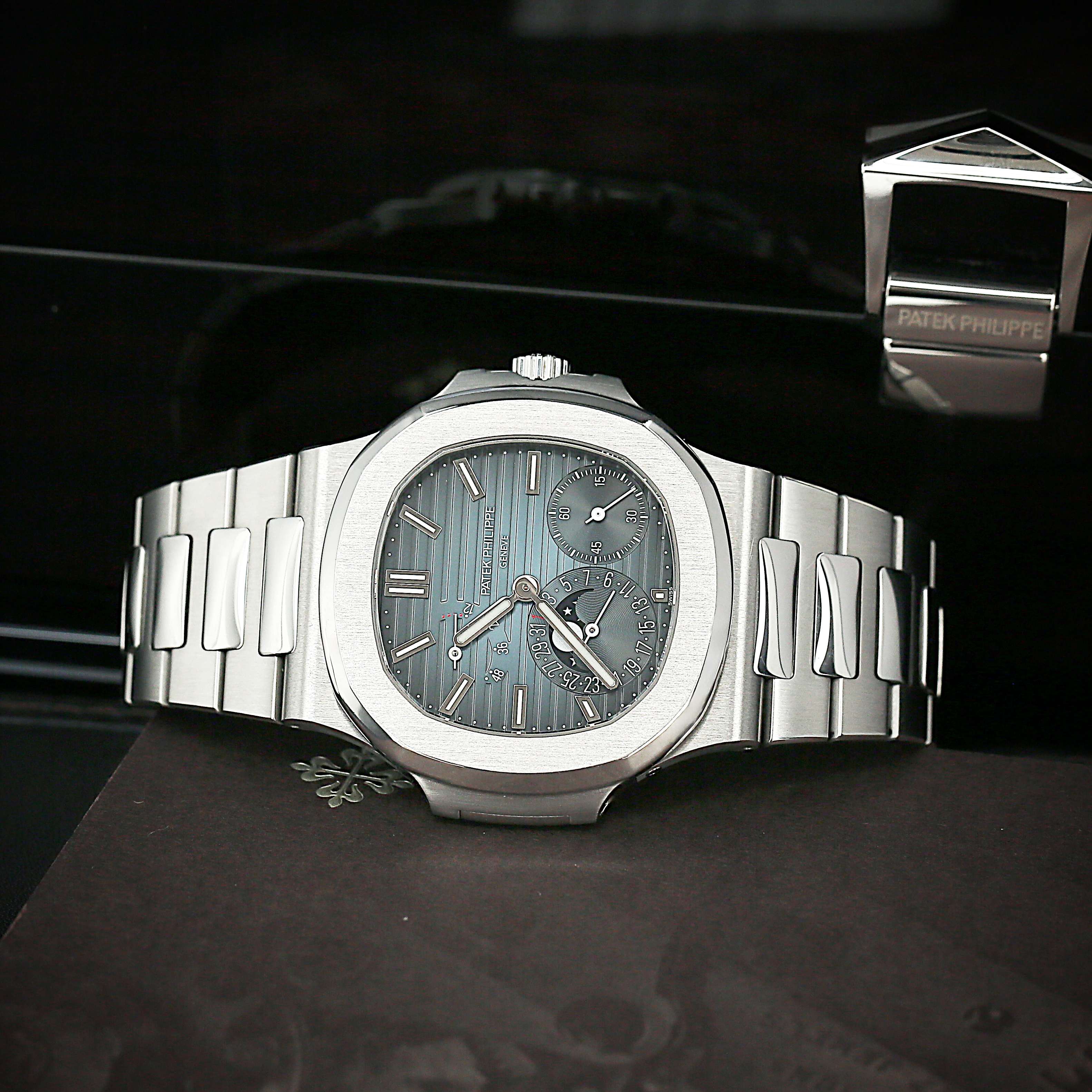 Nautilus Moonphase Steel Blue Dial 40mm Product Image 4