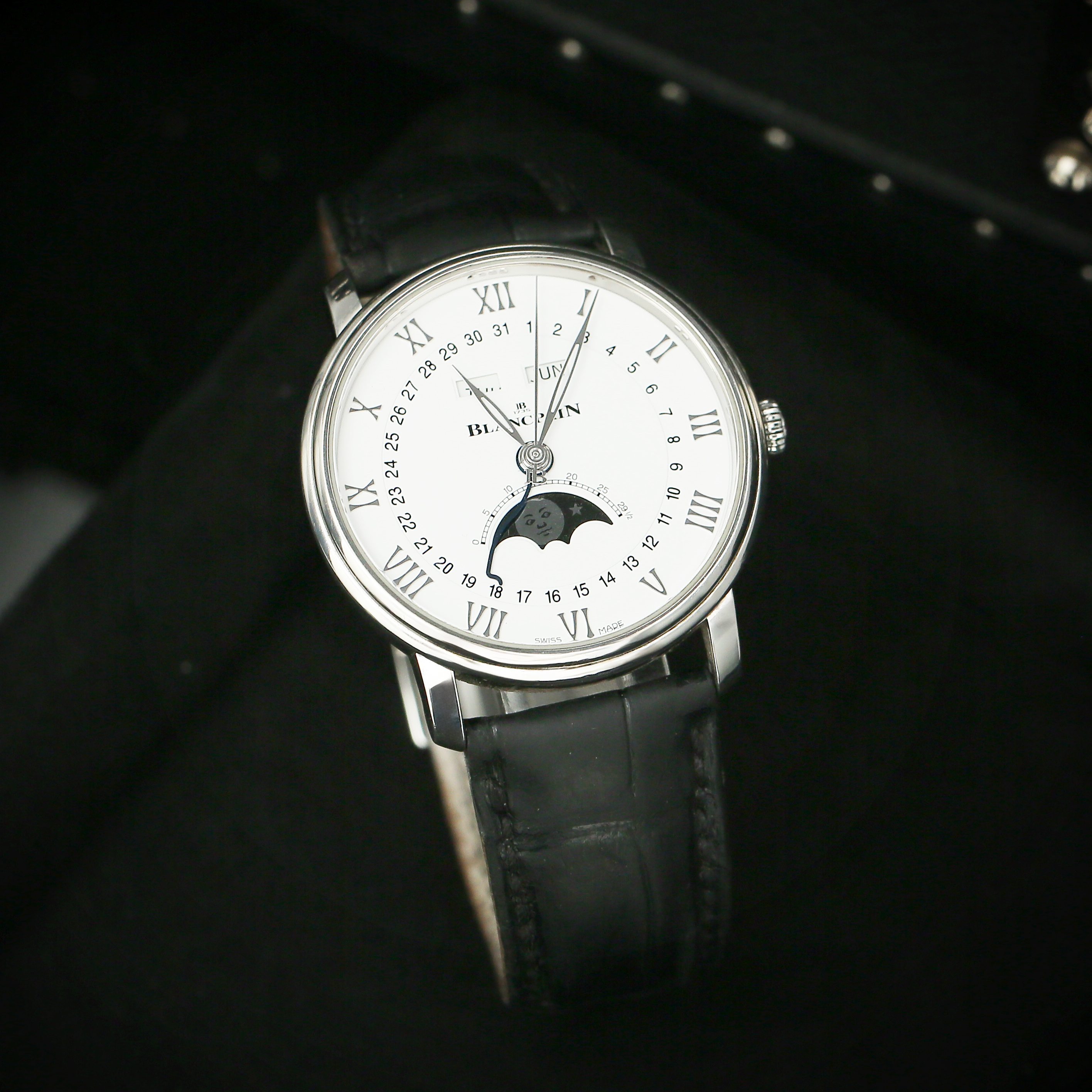 Villeret Quantième Complet Steel White Dial 40mm Product Image 1