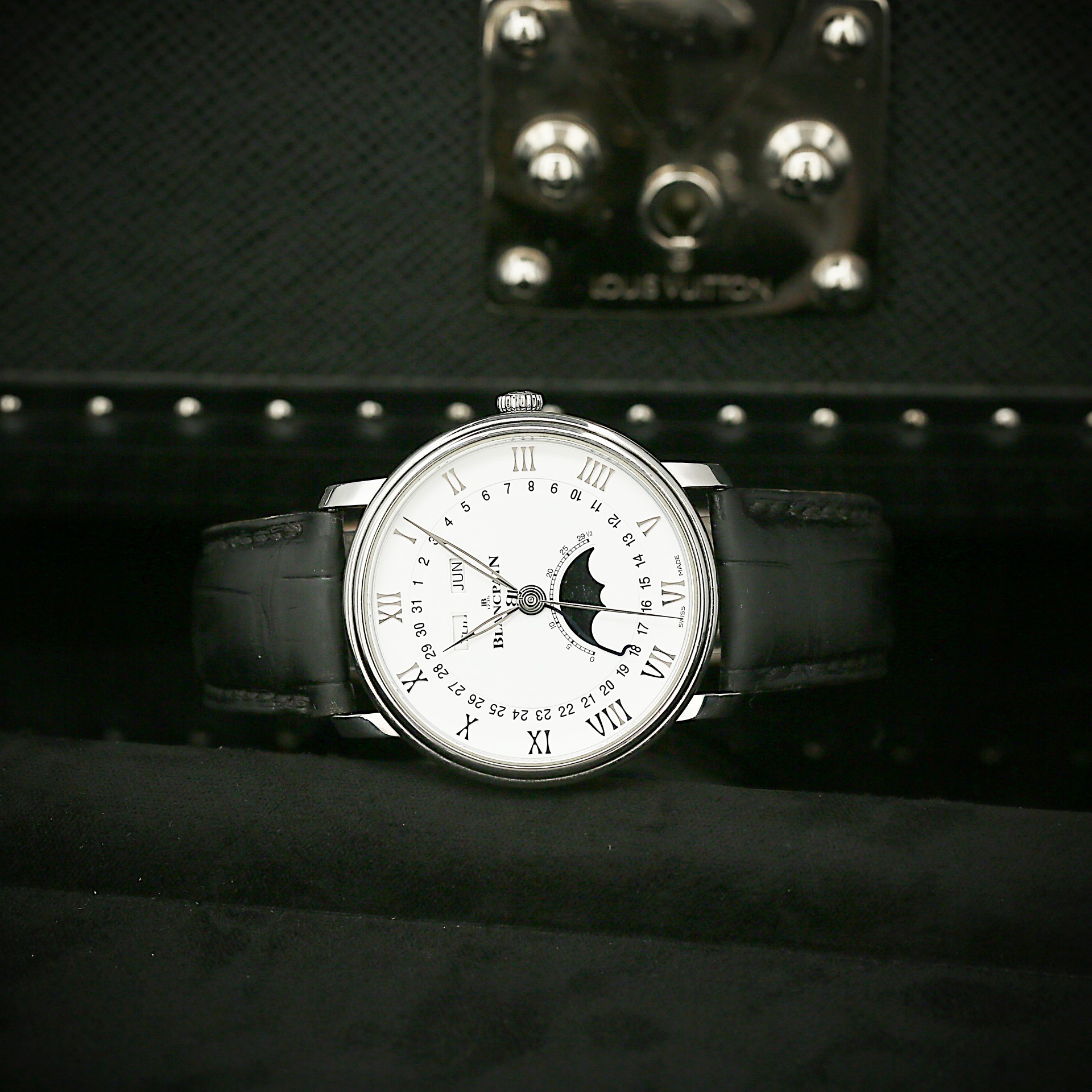 Villeret Quantième Complet Steel White Dial 40mm Product Image 3