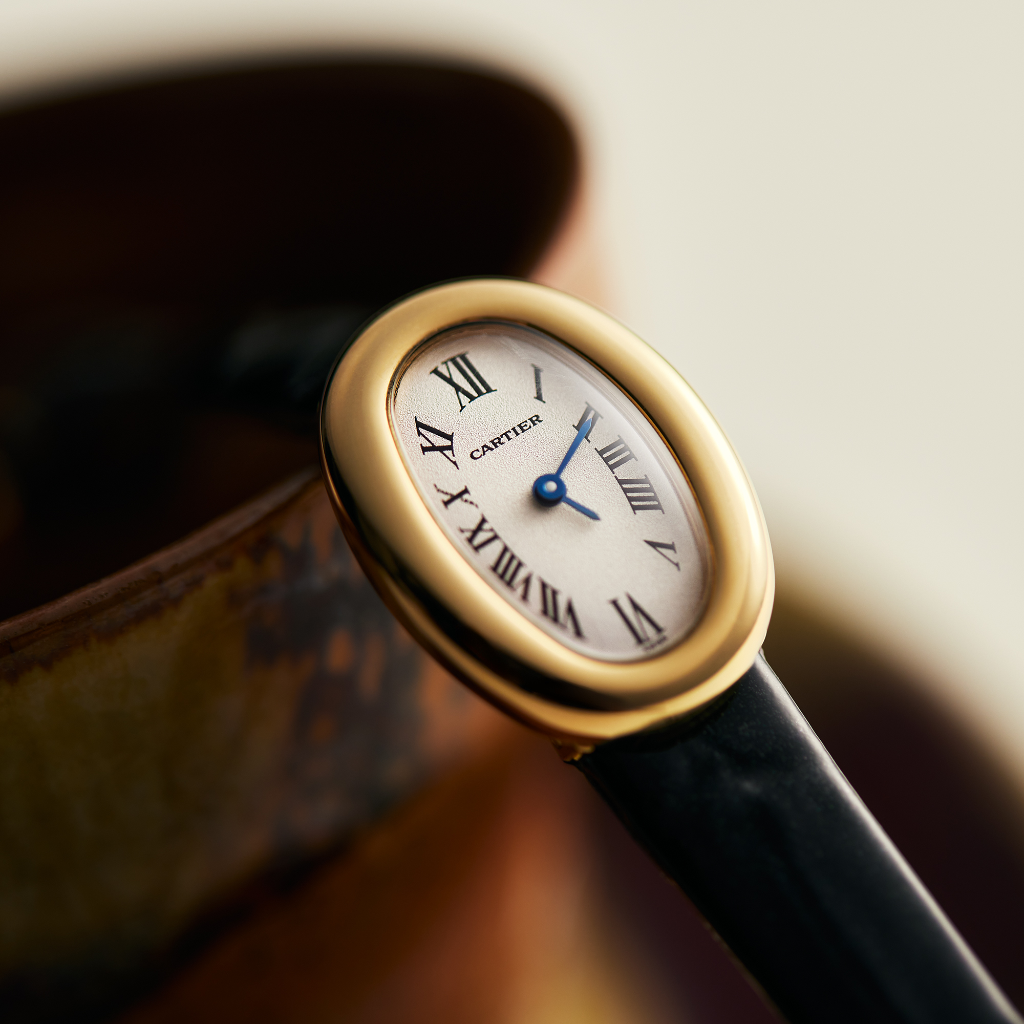 Vintage Baignoire de Cartier Yellow Gold Silver Dial 18mm Product Image 10