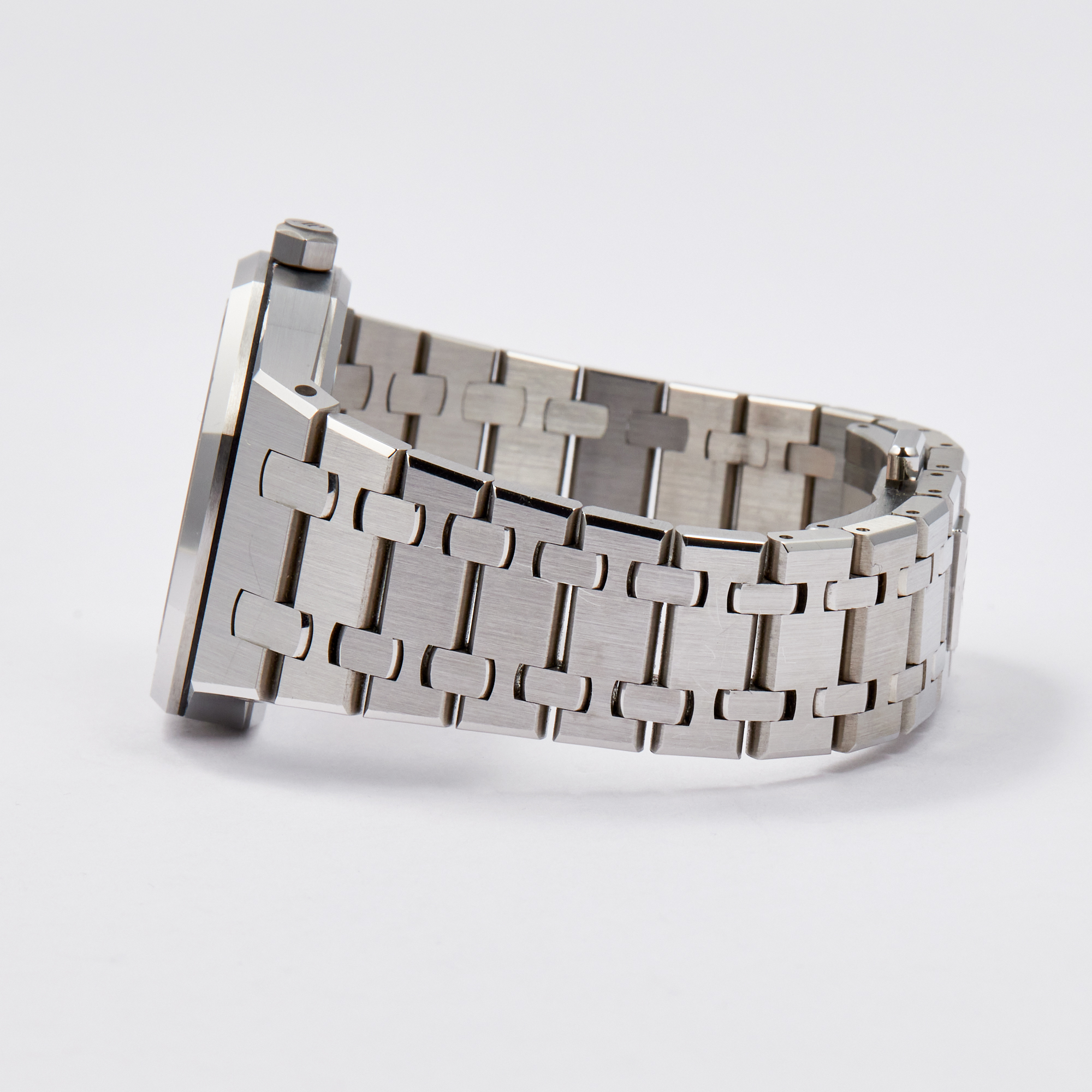 Royal Oak Steel Silver Dial 34mm Product Image 10