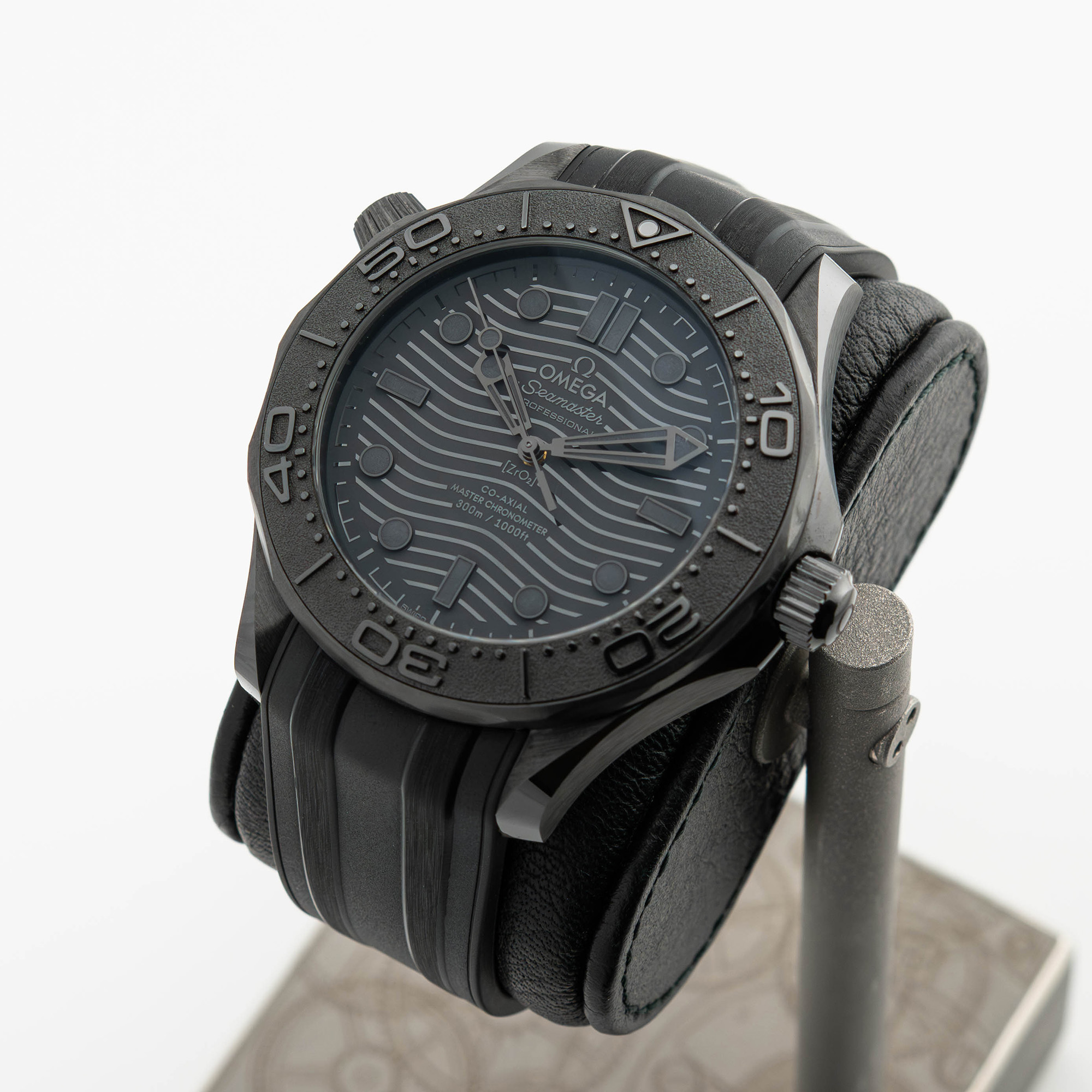 Seamaster Diver 300m Ceramic Black Dial 43mm Product Image 1