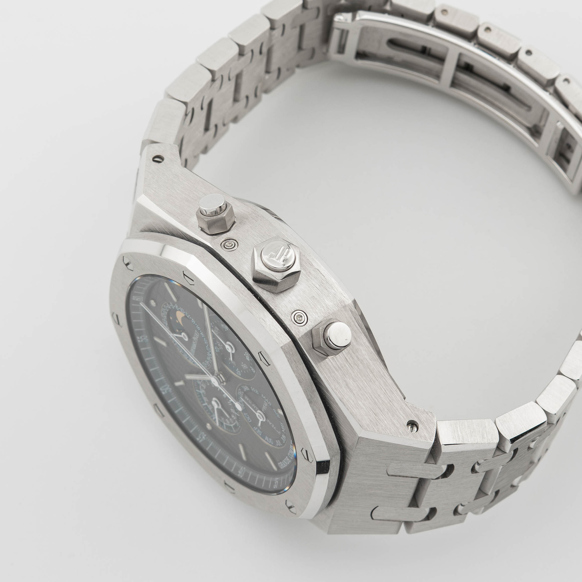 Royal Oak Grande Complication White Gold Blue Dial 44mm Product Image 3