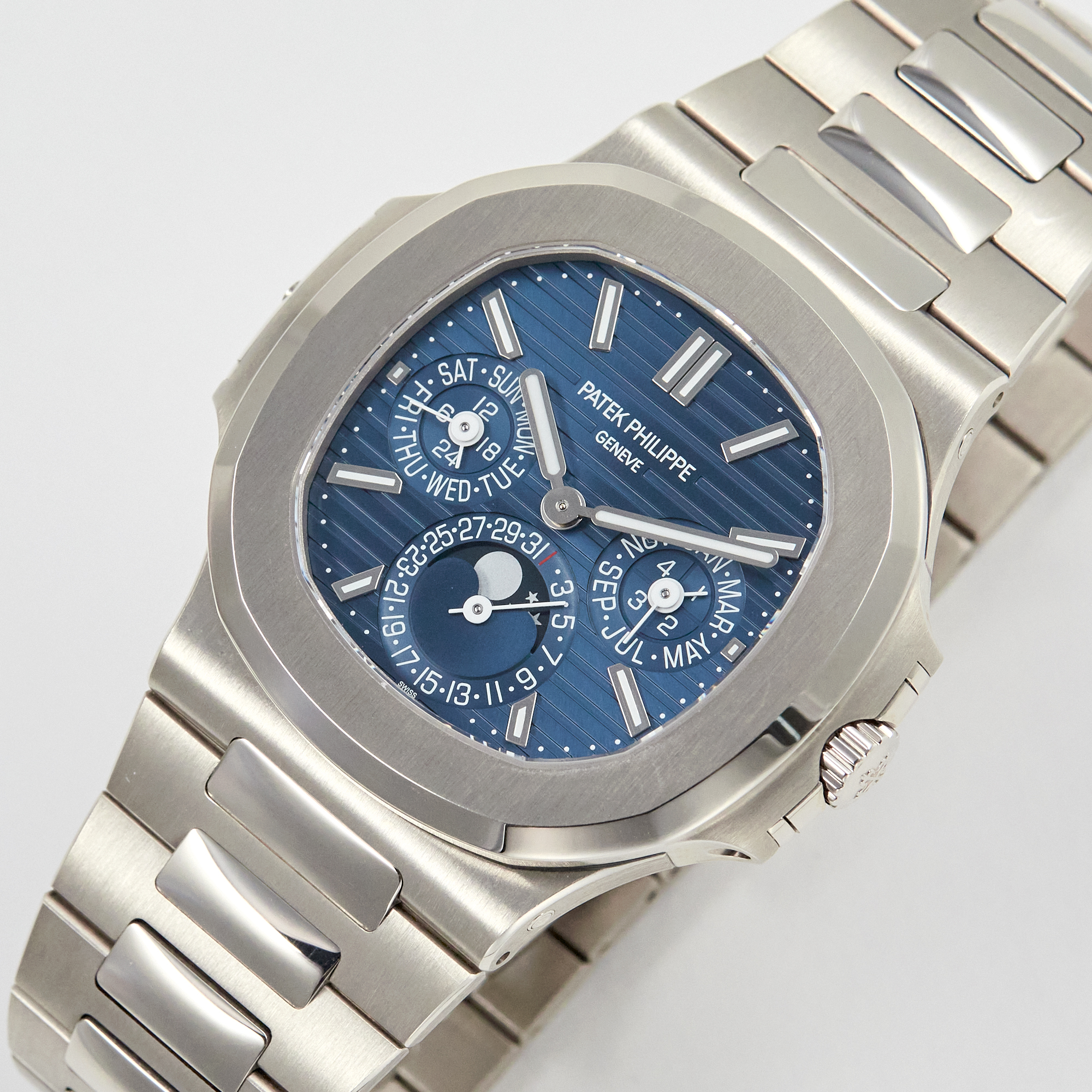 Nautilus Perpetual Calendar White Gold Blue Dial 40mm Product Image 1