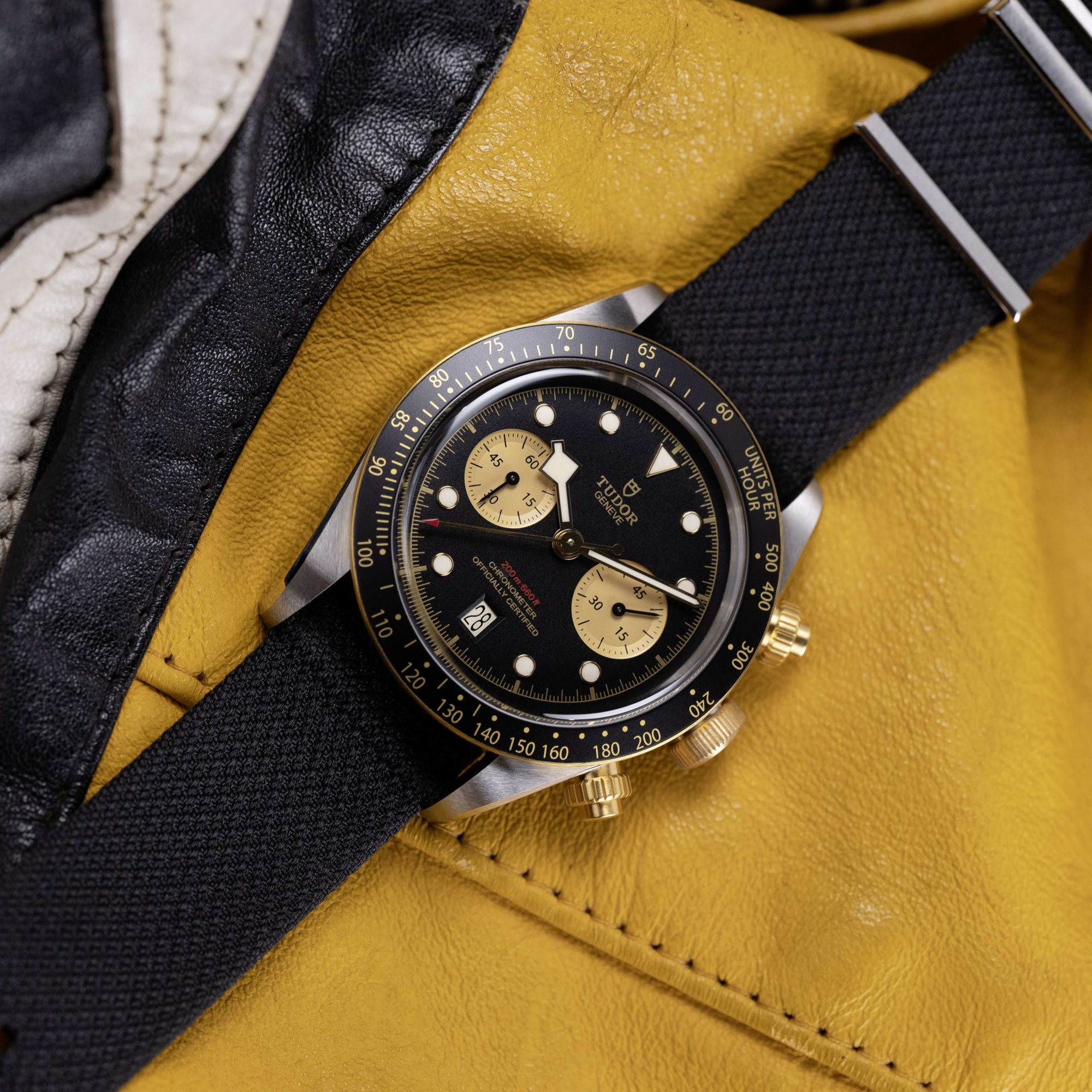 Black Bay Chronograph Yellow Gold & Steel Black Dial 41mm Product Image 1