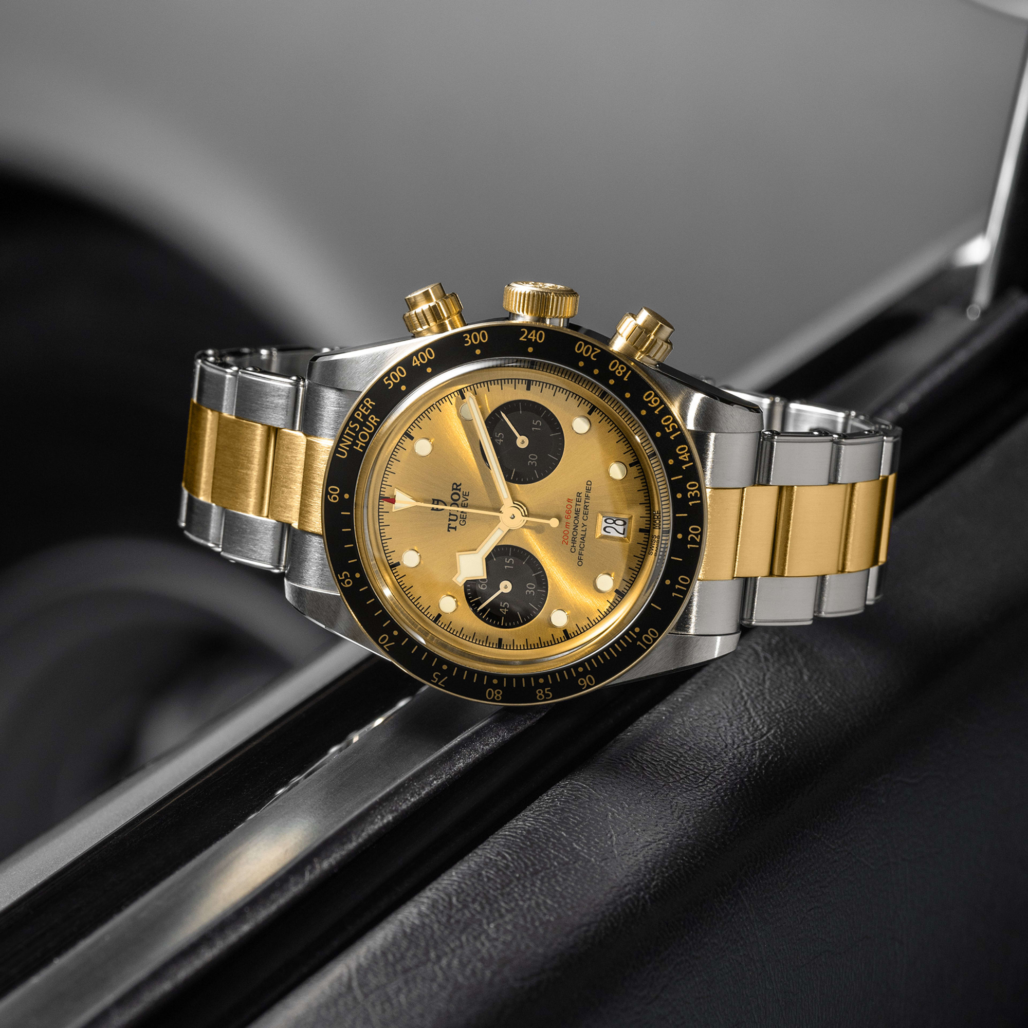 Heritage Black Bay Yellow Gold & Steel Champagne Dial 41mm Product Image 2