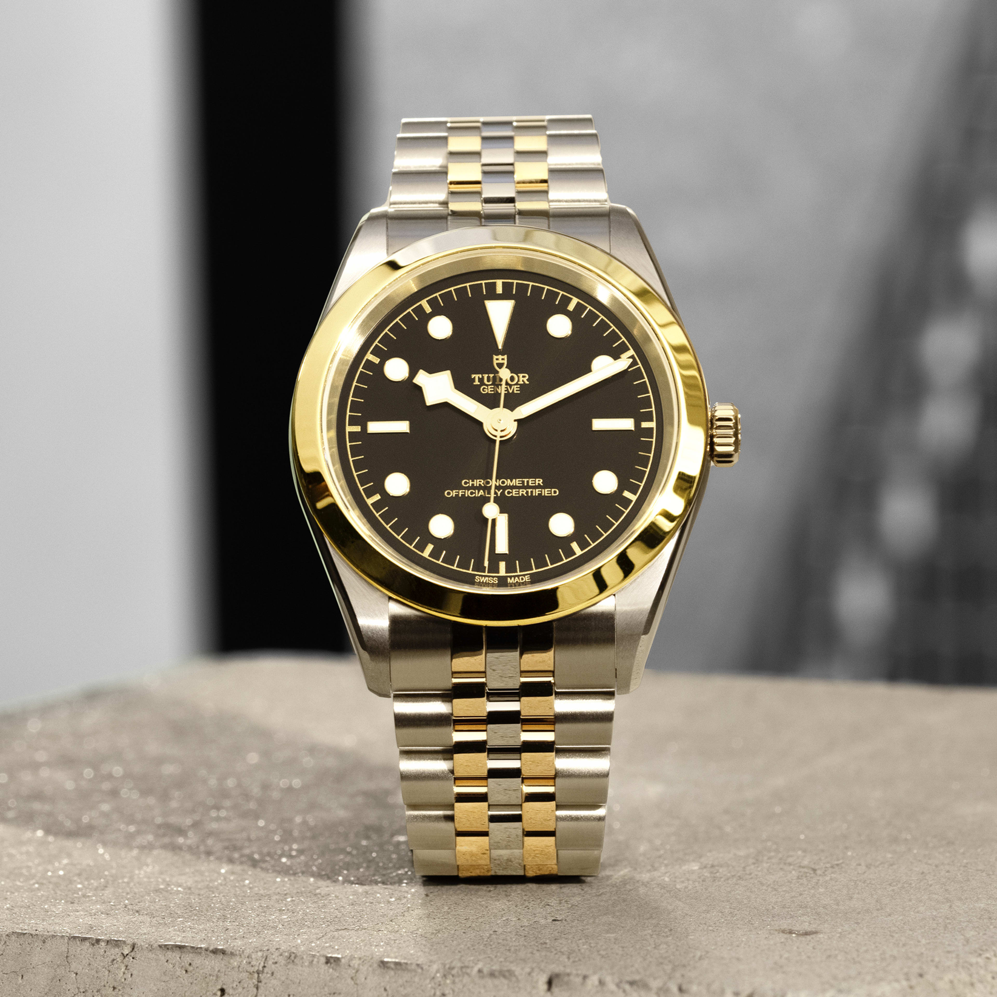 Black Bay Yellow Gold & Steel Black Dial 41mm Product Image 1