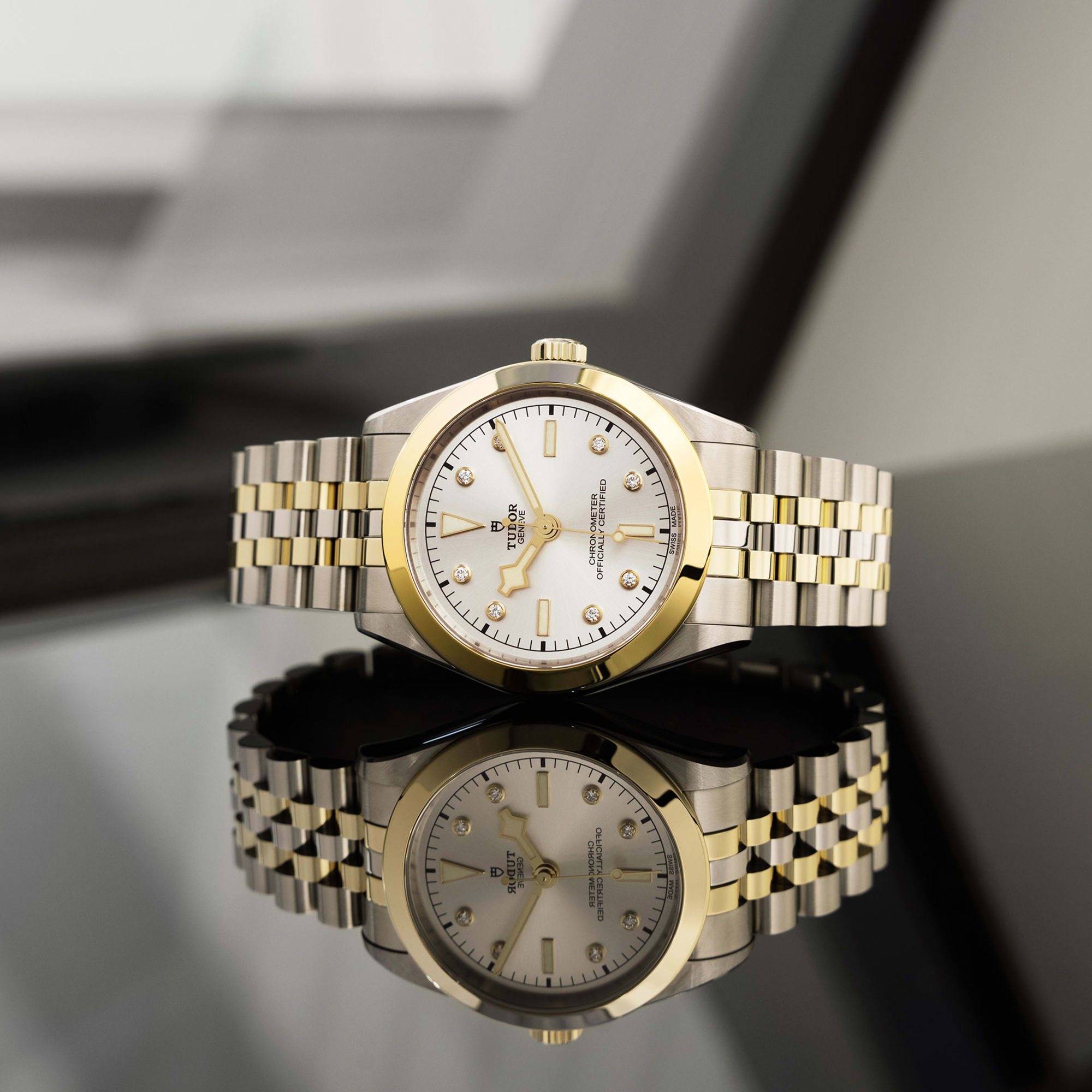 Black Bay Yellow Gold & Steel Silver Dial 41mm Product Image 1