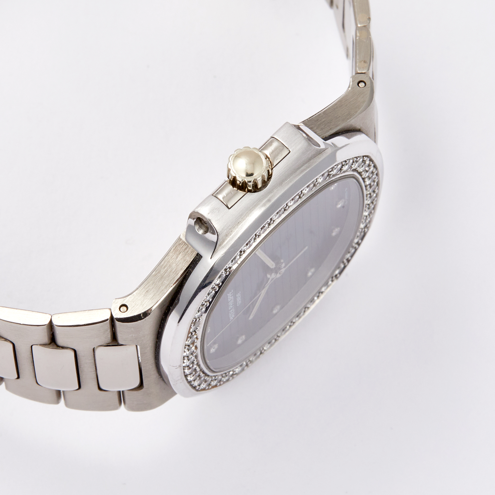 Vintage Nautilus White Gold Diamond Blue Dial 37mm Product Image 3