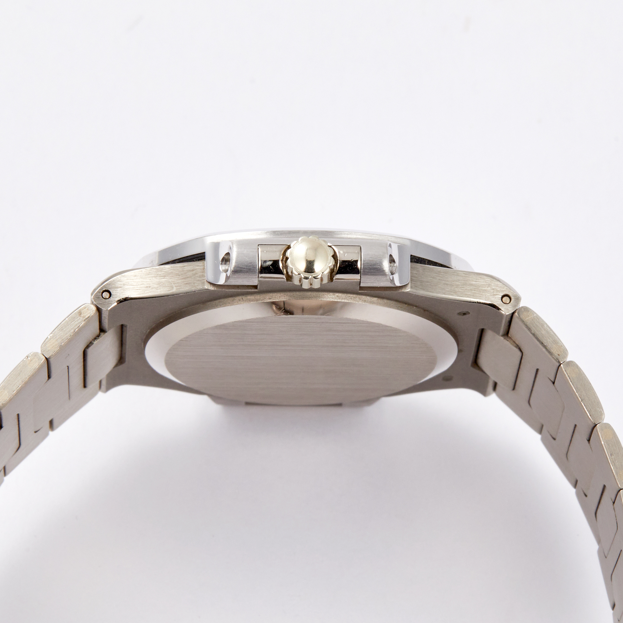 Vintage Nautilus White Gold Diamond Blue Dial 37mm Product Image 4