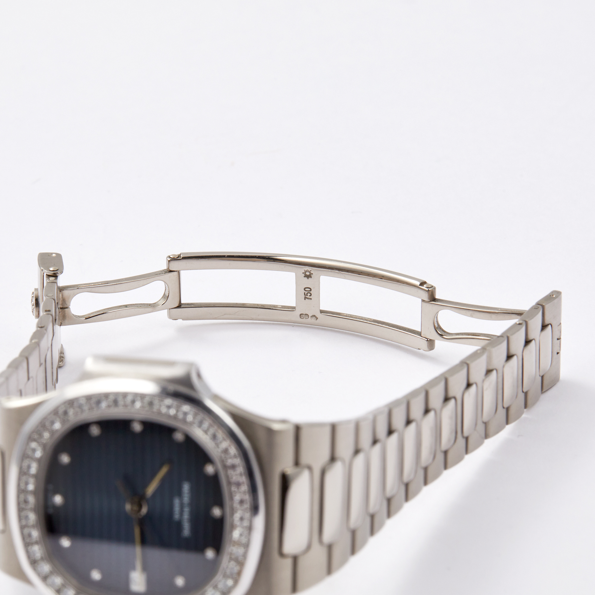 Vintage Nautilus White Gold Diamond Blue Dial 37mm Product Image 8
