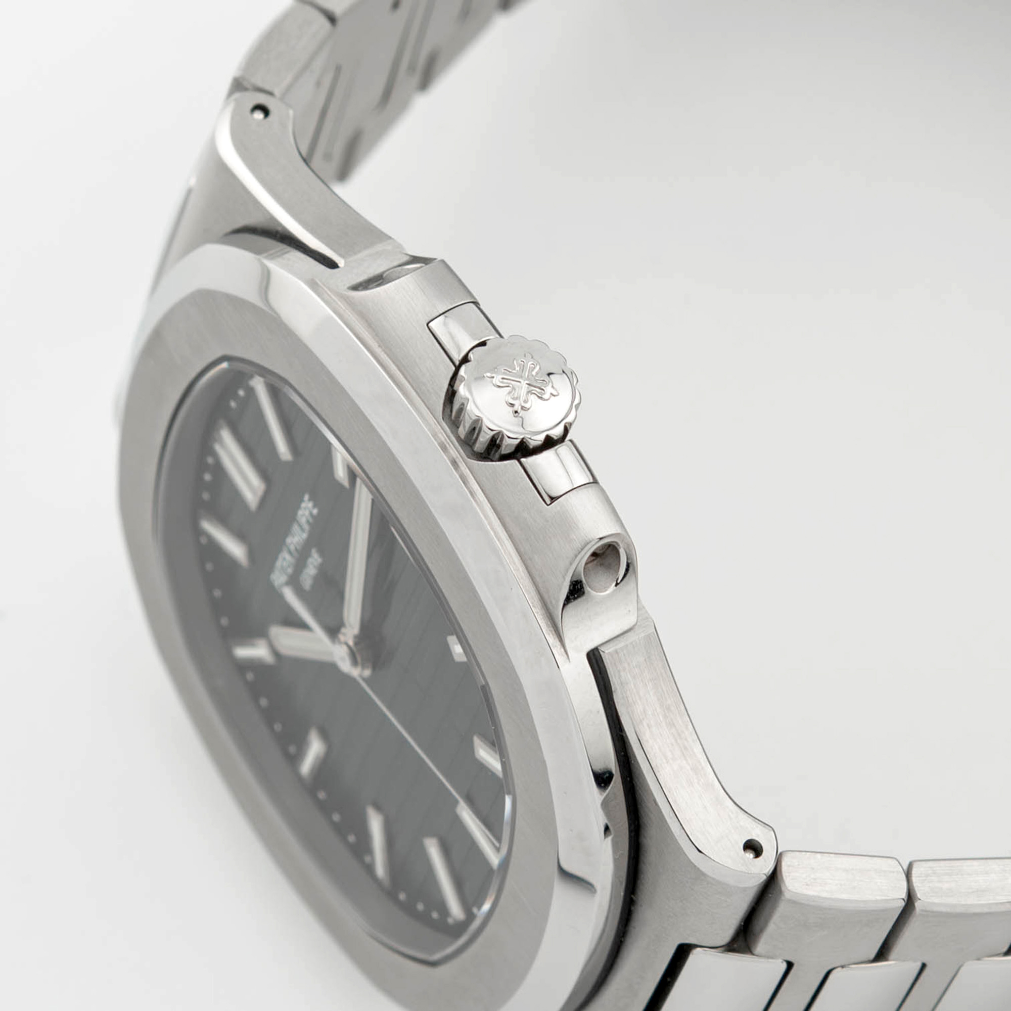 Nautilus Steel Green Dial 40mm Product Image 3