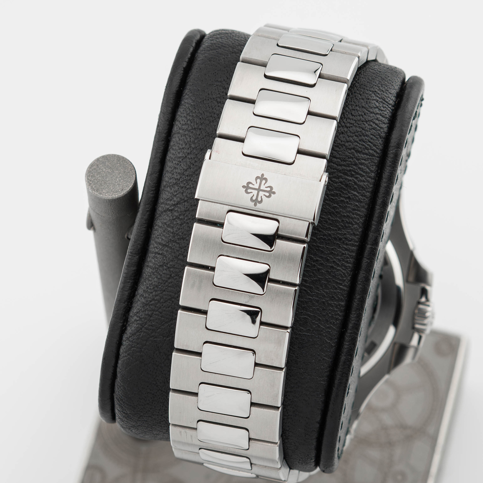 Nautilus Steel Green Dial 40mm Product Image 9