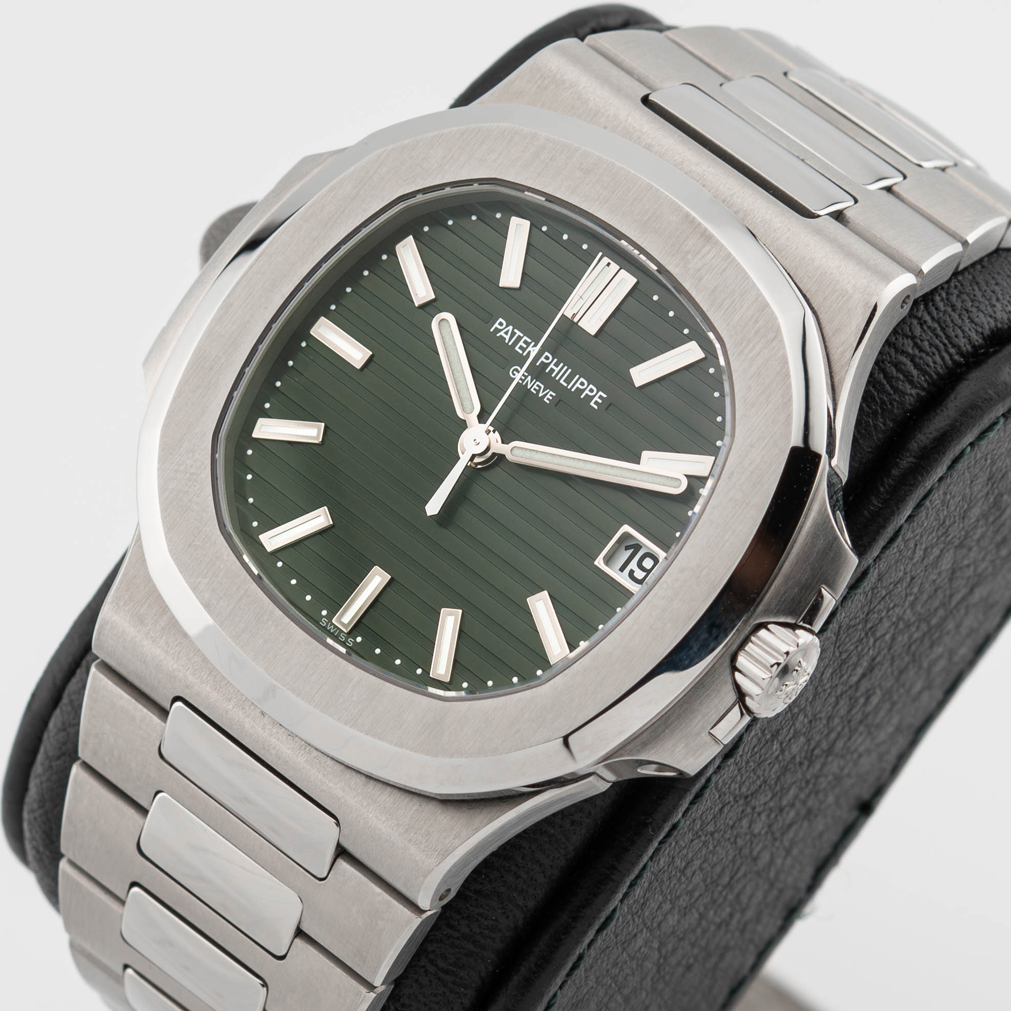 Nautilus Steel Green Dial 40mm Product Image 1