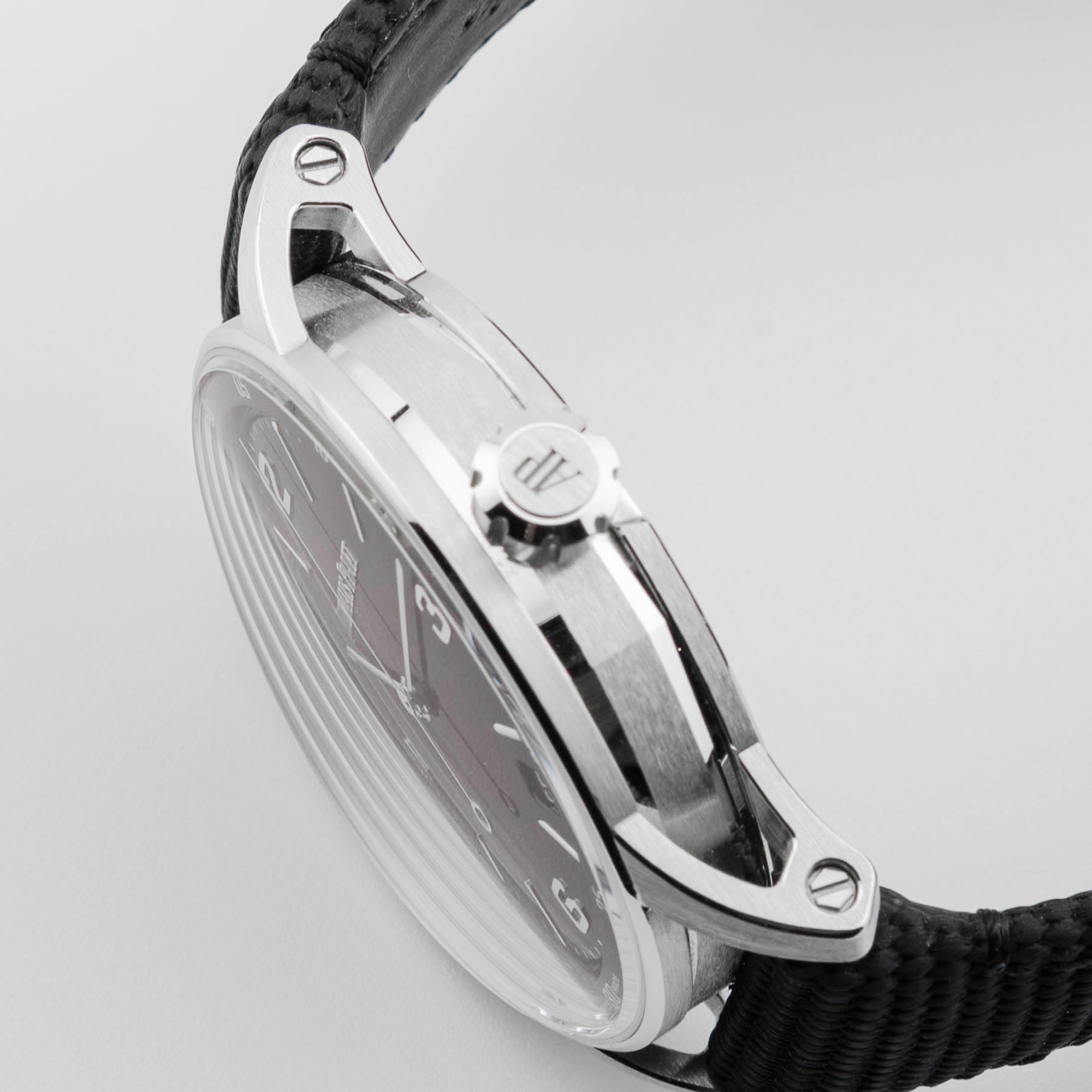 Code 11.59 White Gold Red Dial 41mm Product Image 3