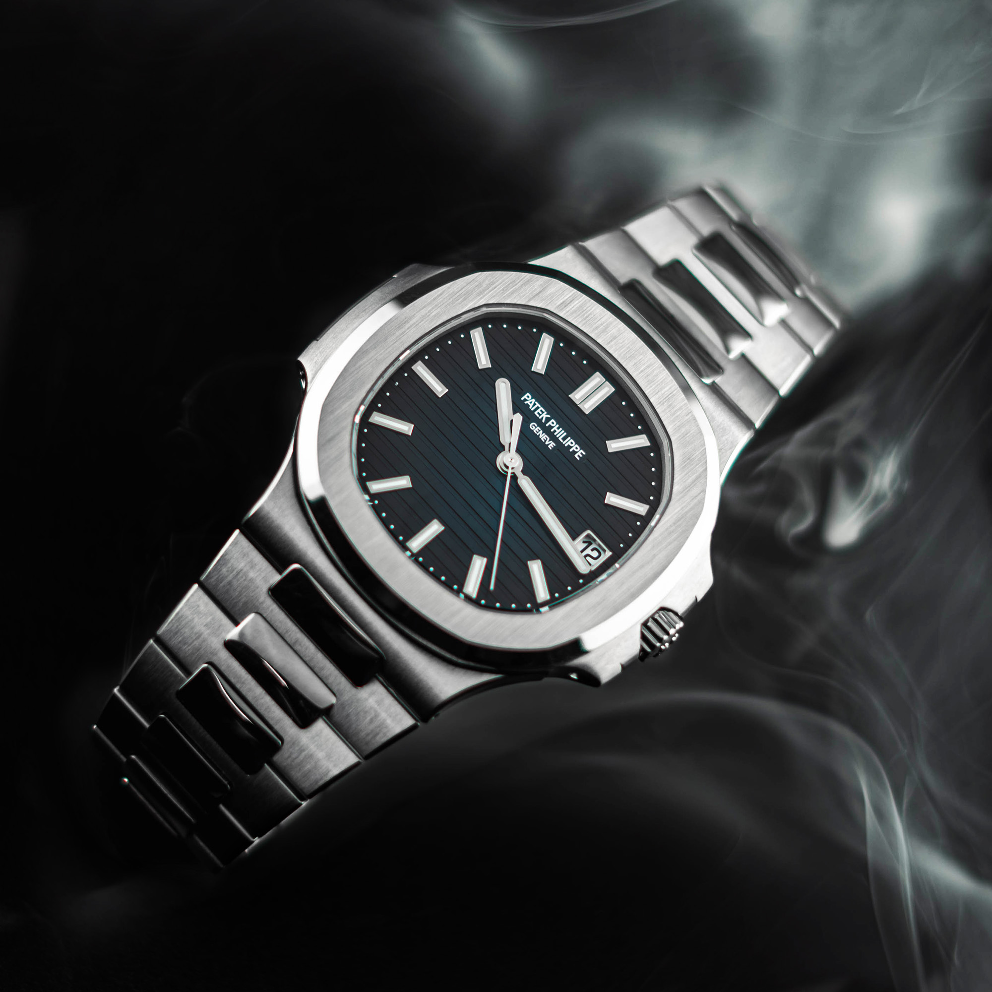 Nautilus White Gold Blue Dial 41mm Product Image 11