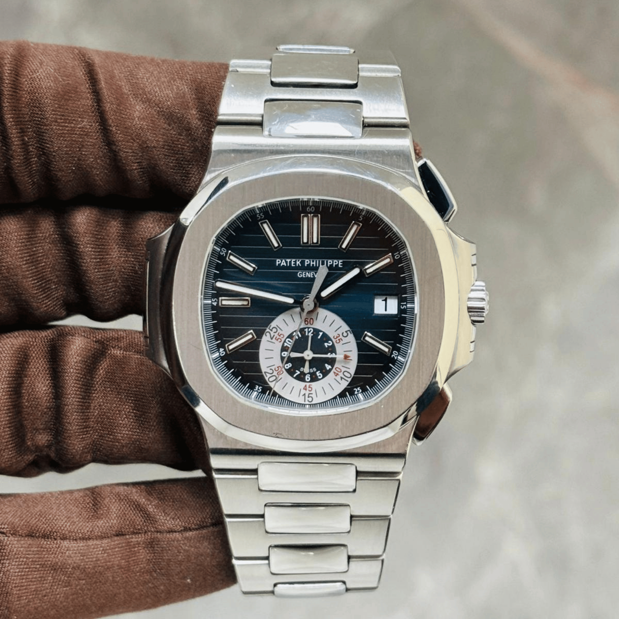 Nautilus Chronograph Steel Blue Dial 40mm Product Image 2