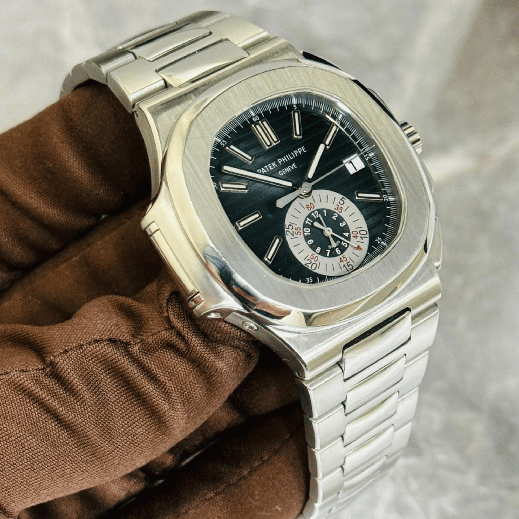 Nautilus Chronograph Steel Blue Dial 40mm Product Image 4