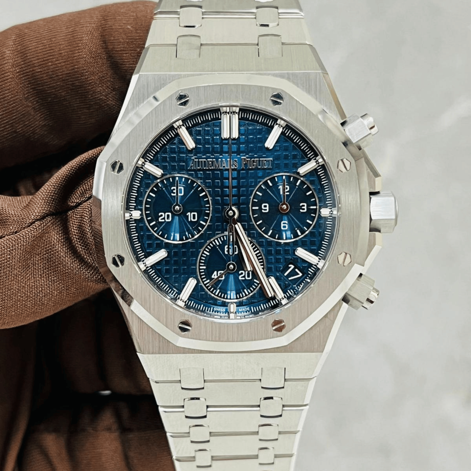 Royal Oak Selfwinding Chronograph "50th Anniversary" Steel Blue Dial 41mm Product Image 2