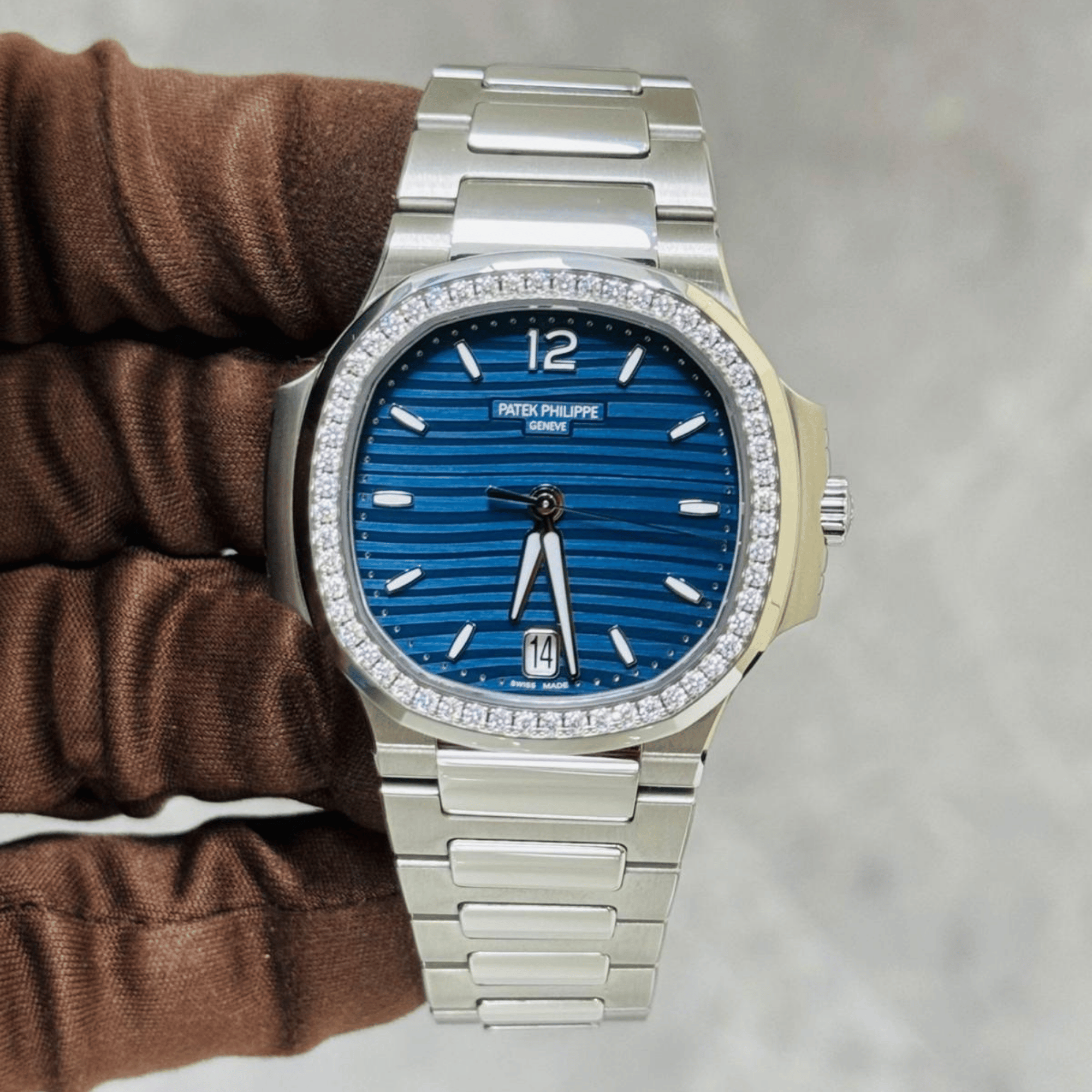 Nautilus Ladies Steel Diamond Blue Dial 35mm Product Image 2